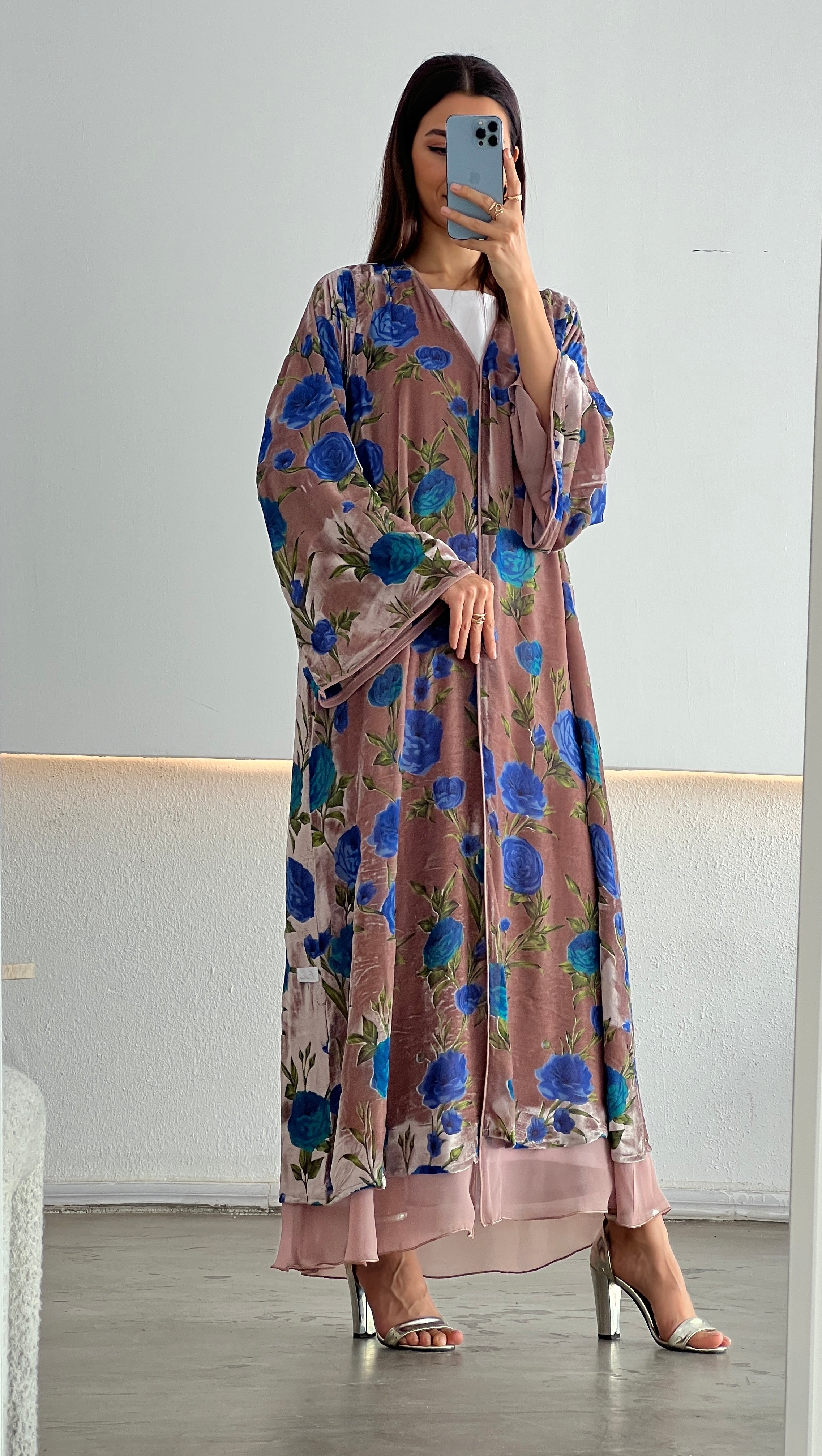 610 Abaya & Sheilla