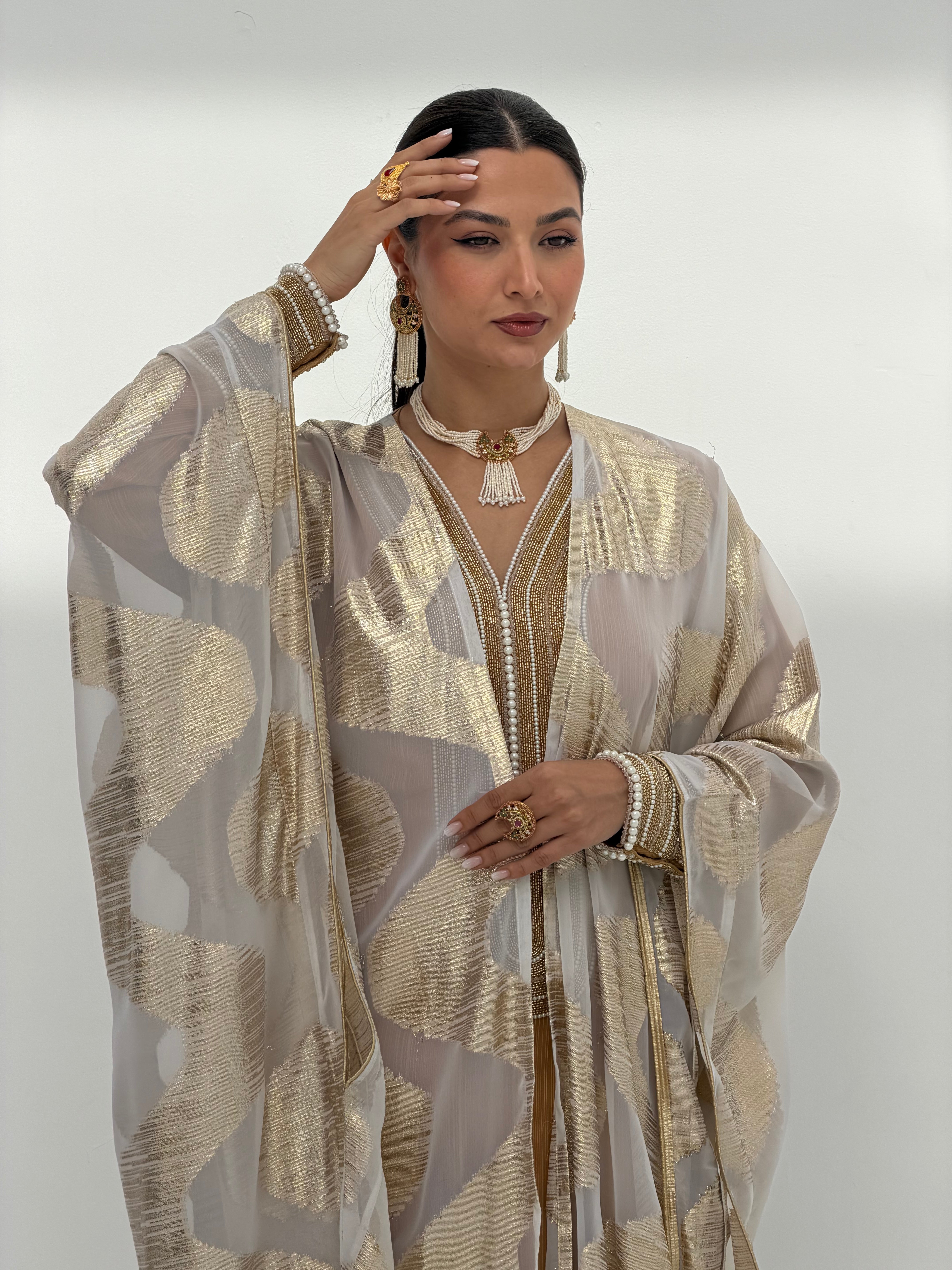 Sheikha ( Bisht Abaya )