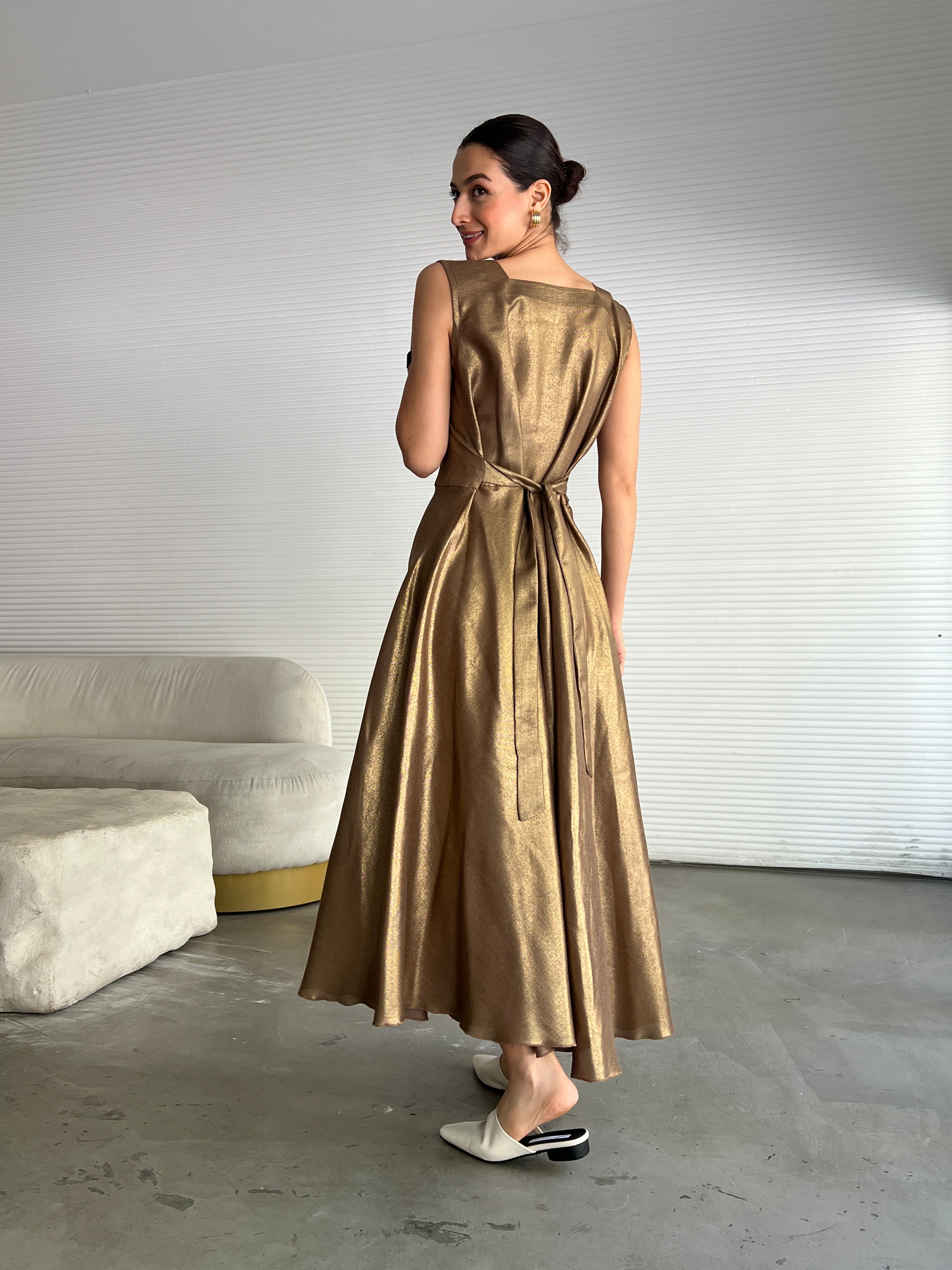 586 Dress & Blouse