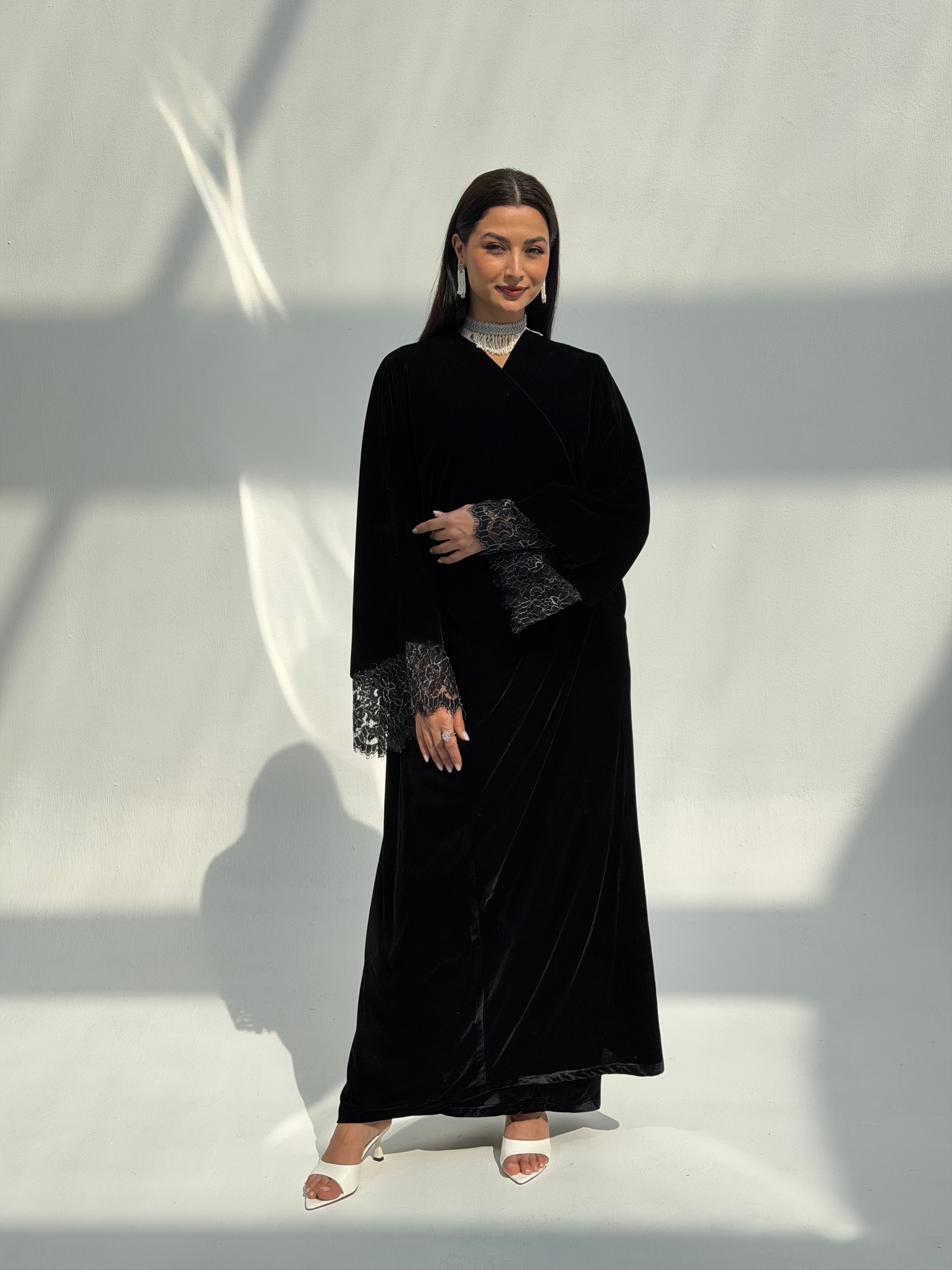 Romance ( Bisht Velvet Abaya with Inner Dantil Dress & Sheila )