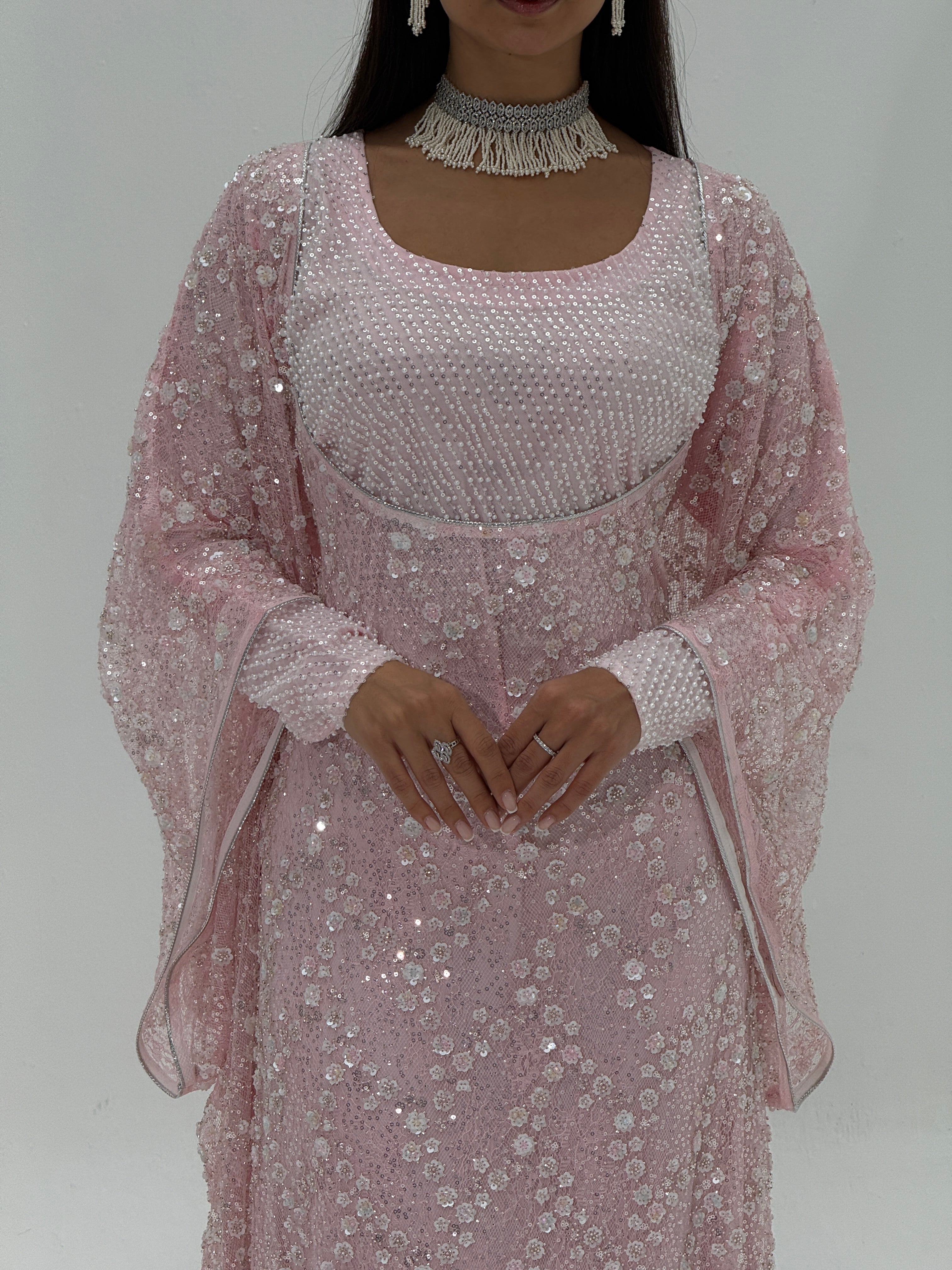 Layaly  Emarati Thob /ثوب اماراتي