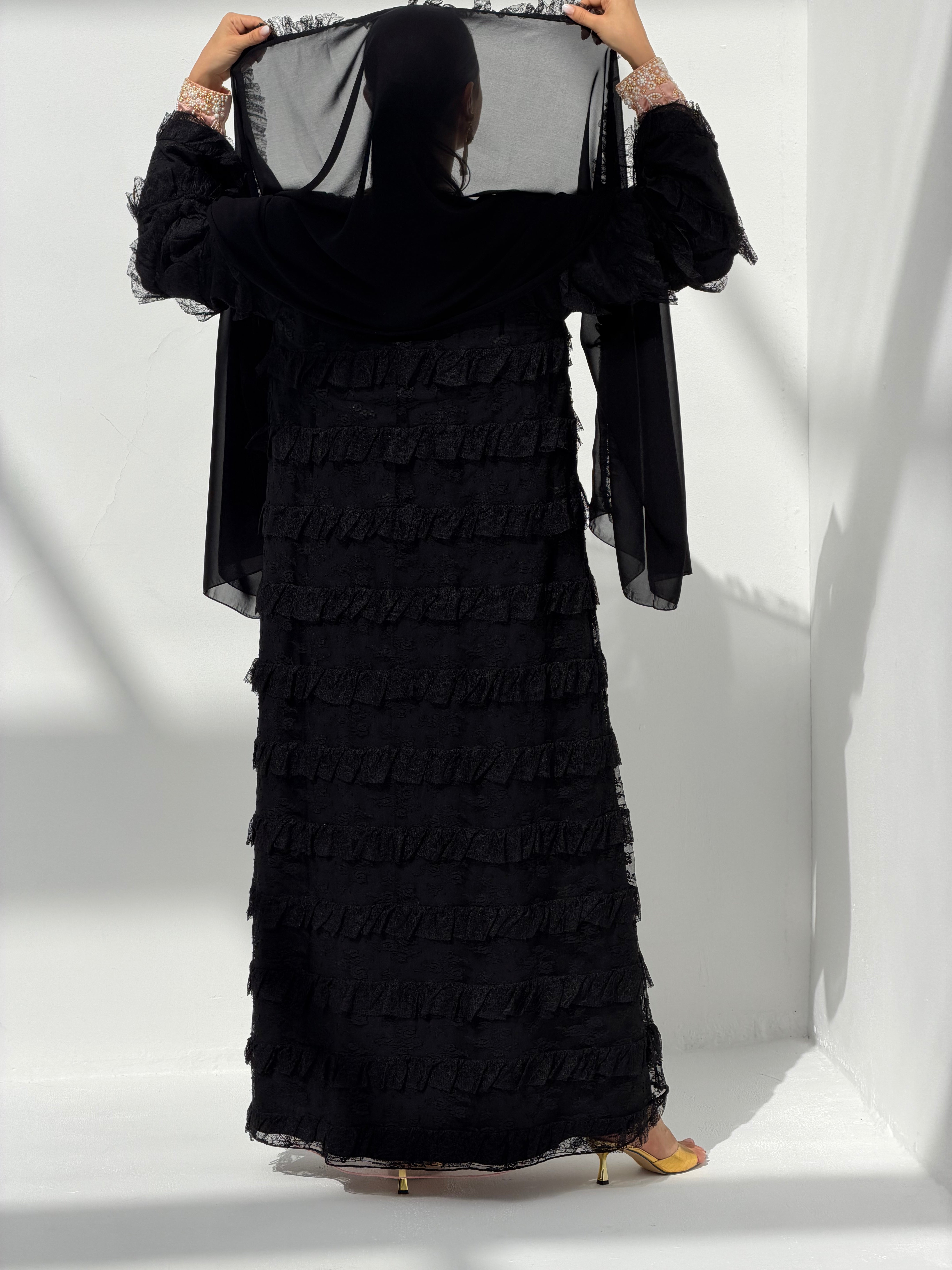 Tawoos ( Abaya with Sheila )