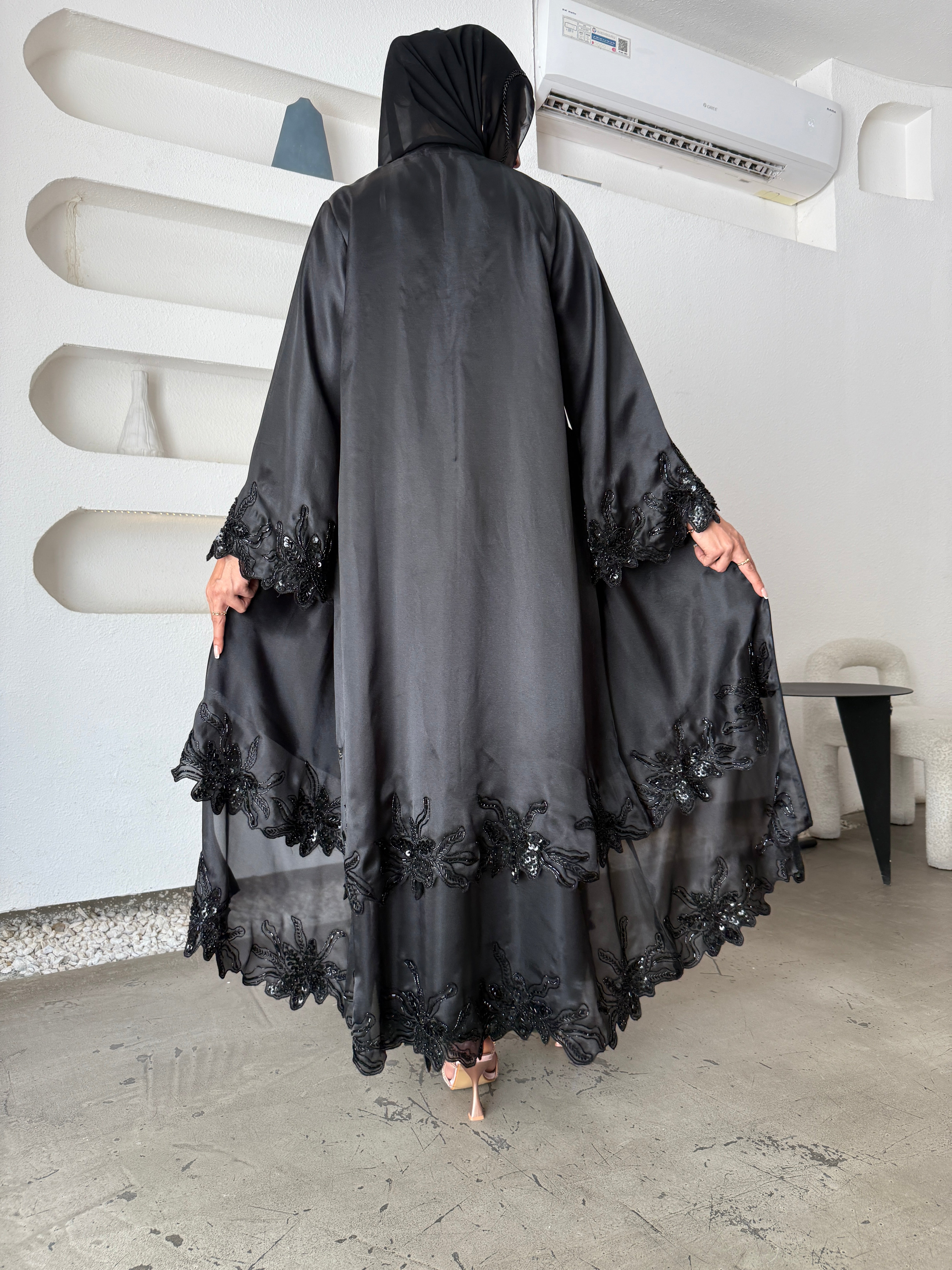 AMWAJ - Contessa Collection