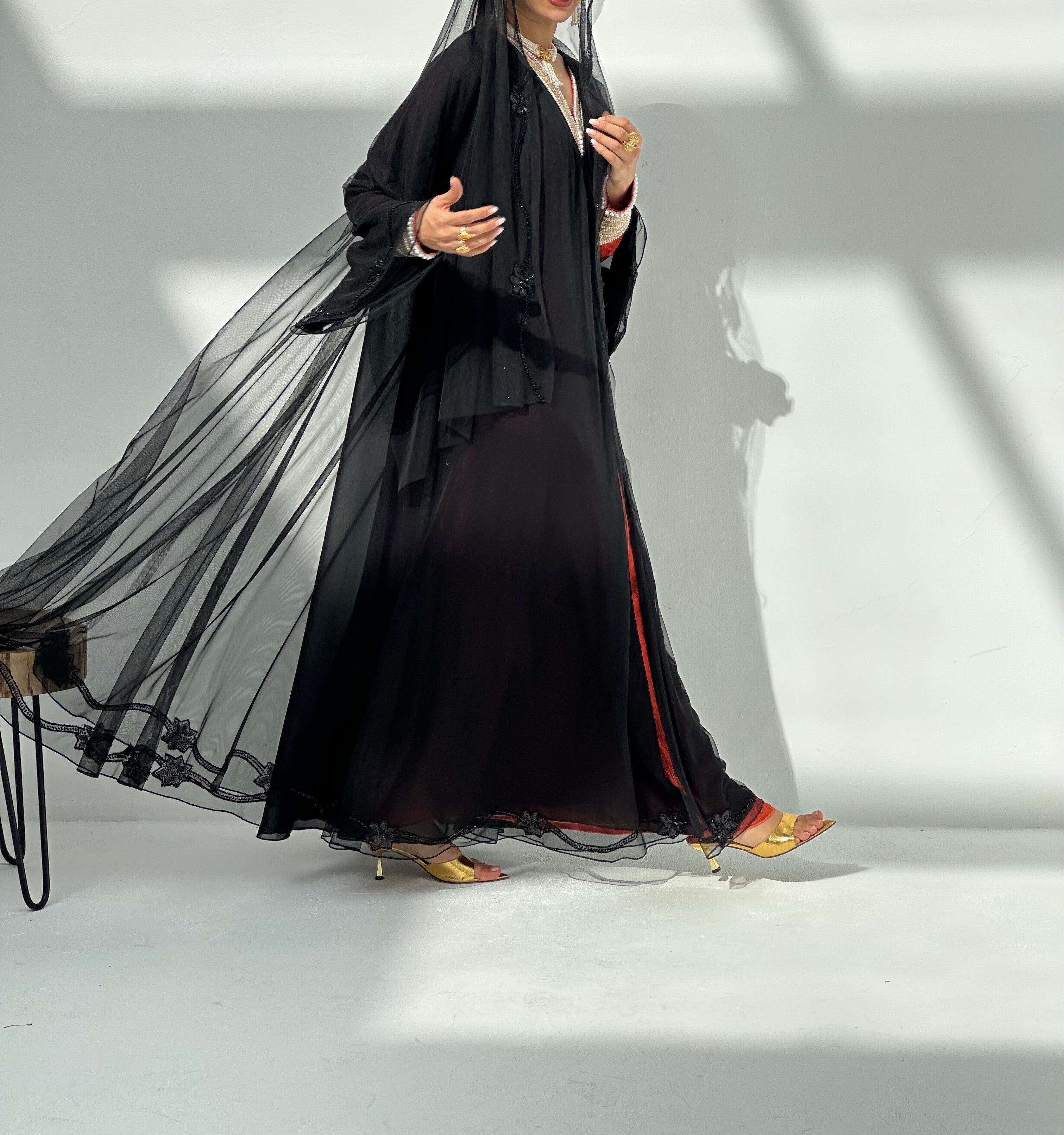 MARYAM ( Abaya with sheila )