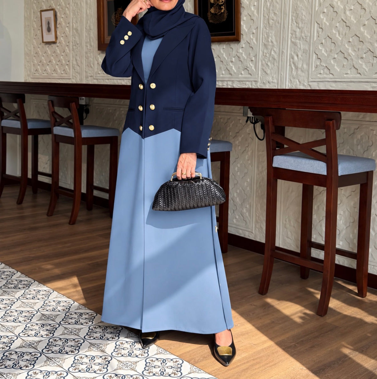 Monroe ( Abaya with Sheila )