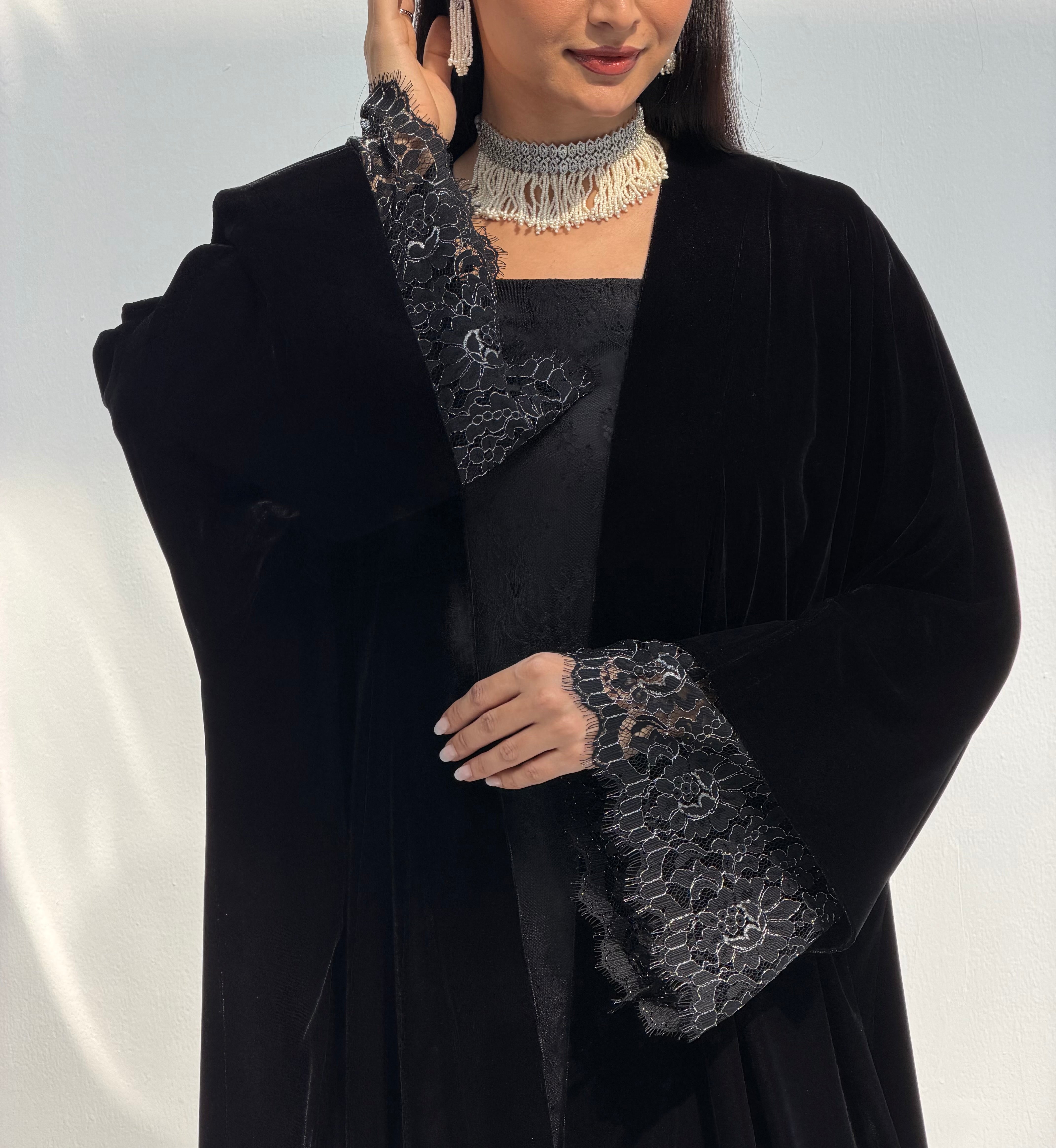 Romance ( Bisht Velvet Abaya with Inner Dantil Dress & Sheila )