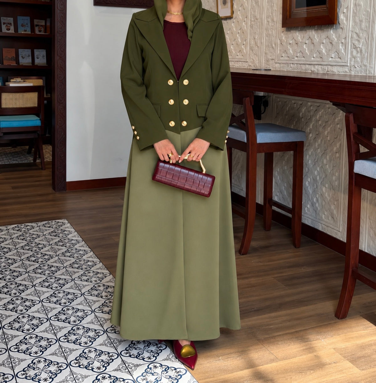 Monroe ( Abaya with Sheila )