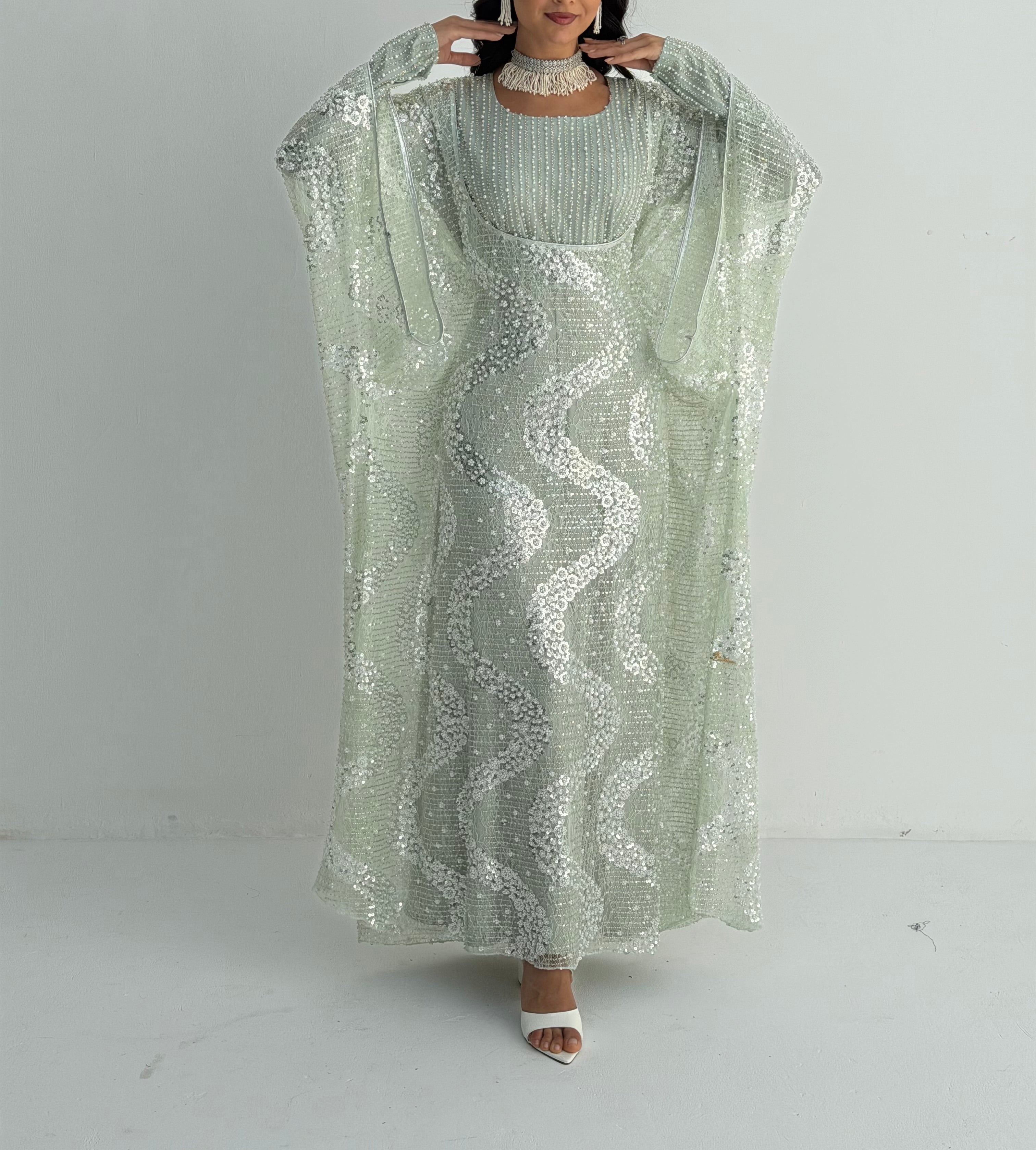 Layaly  Emarati Thob / ثوب اماراتي