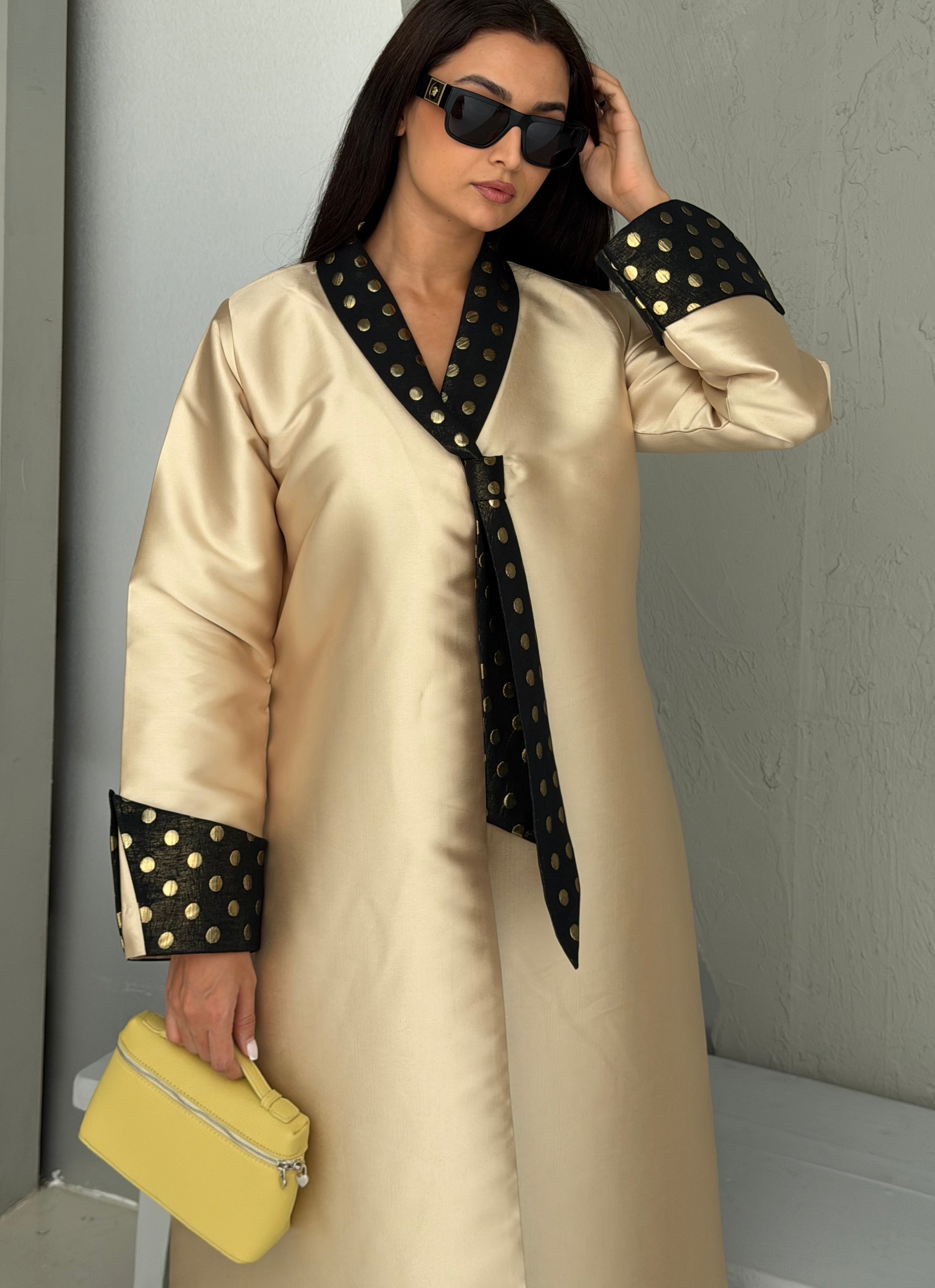 Dot de Luxe ( Abaya with Sheila )