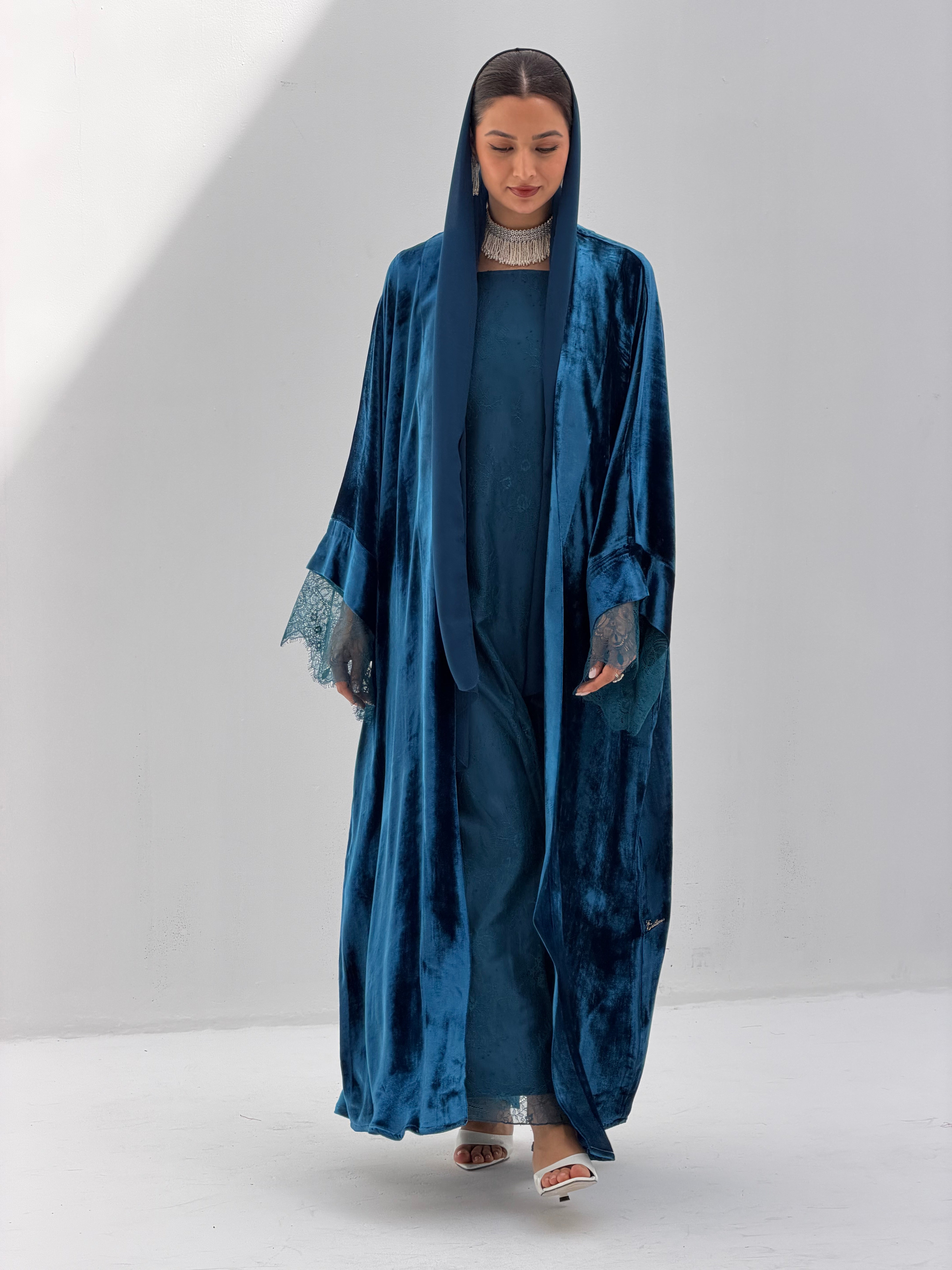 Romance ( Bisht Velvet Abaya with Inner Dantil Dress & Sheila )