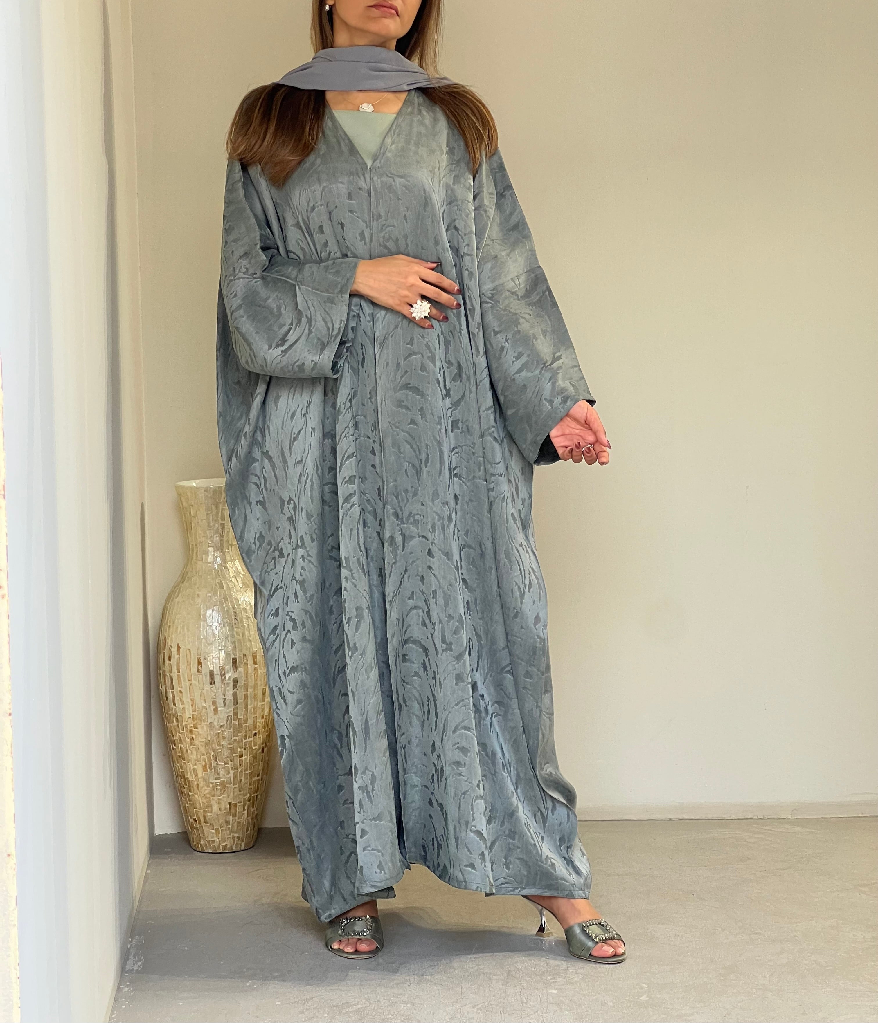 511 Abaya & Sheilla