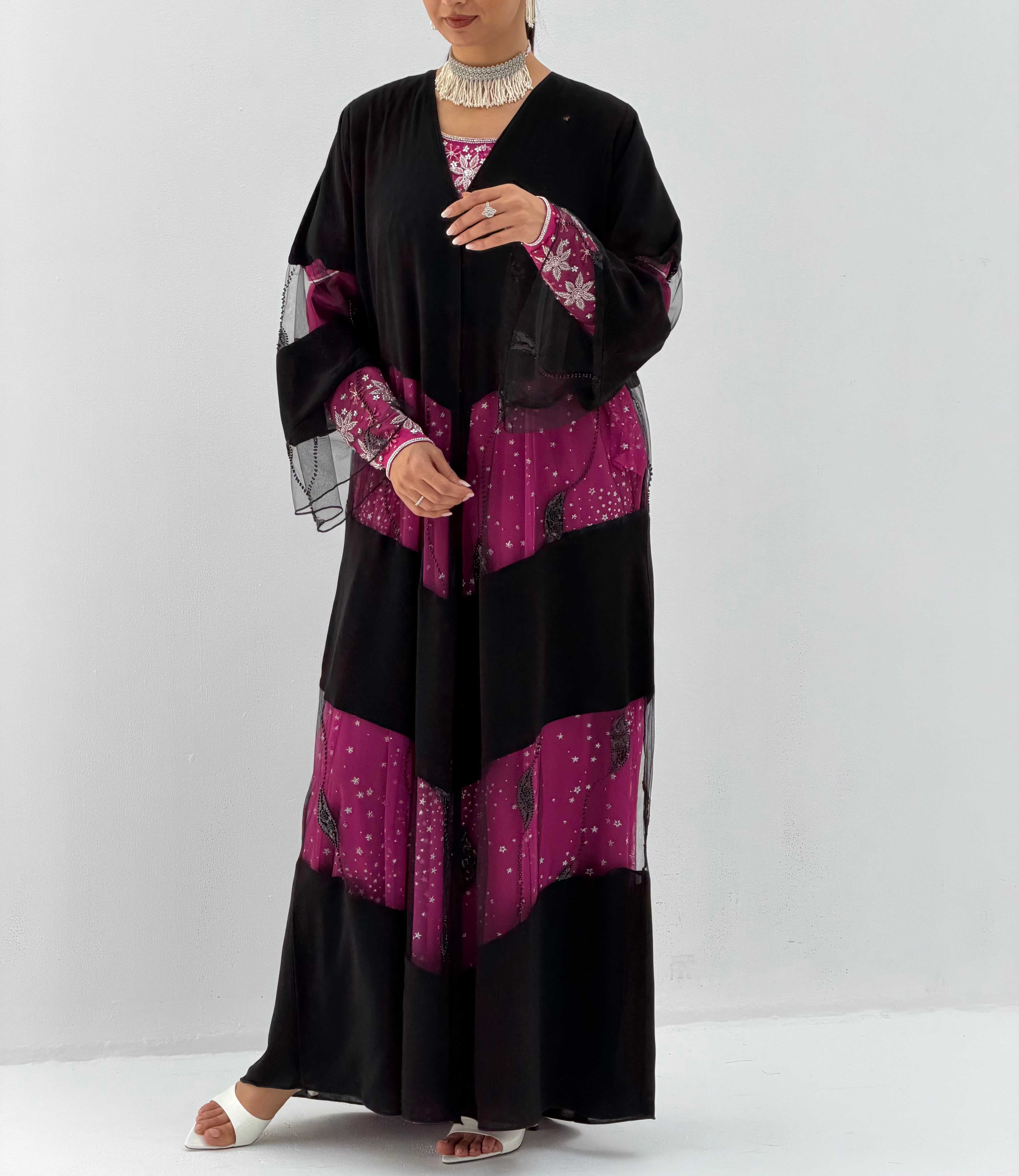 Nareh ( Abaya with sheila )