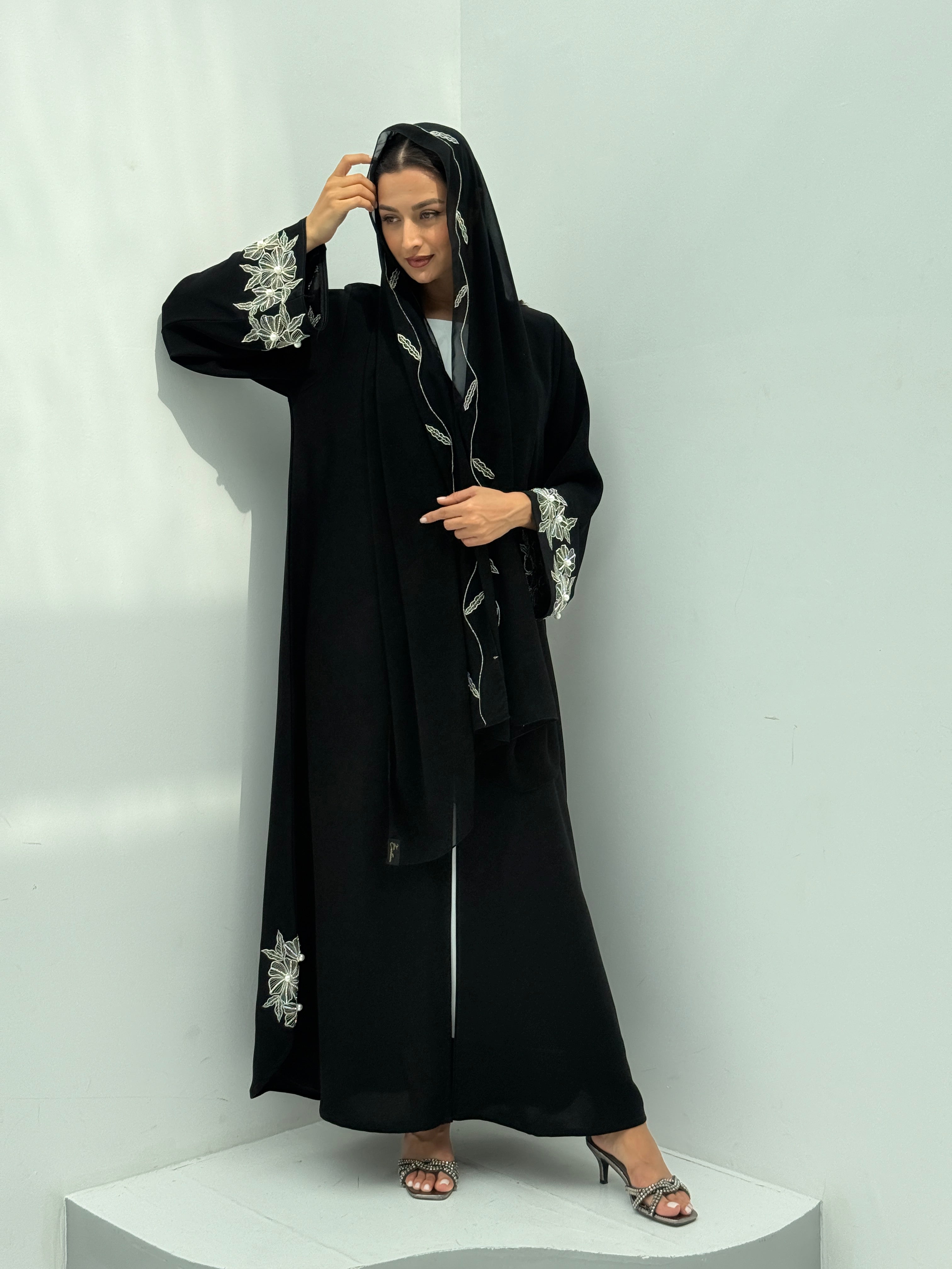 MAZNA ABAYA