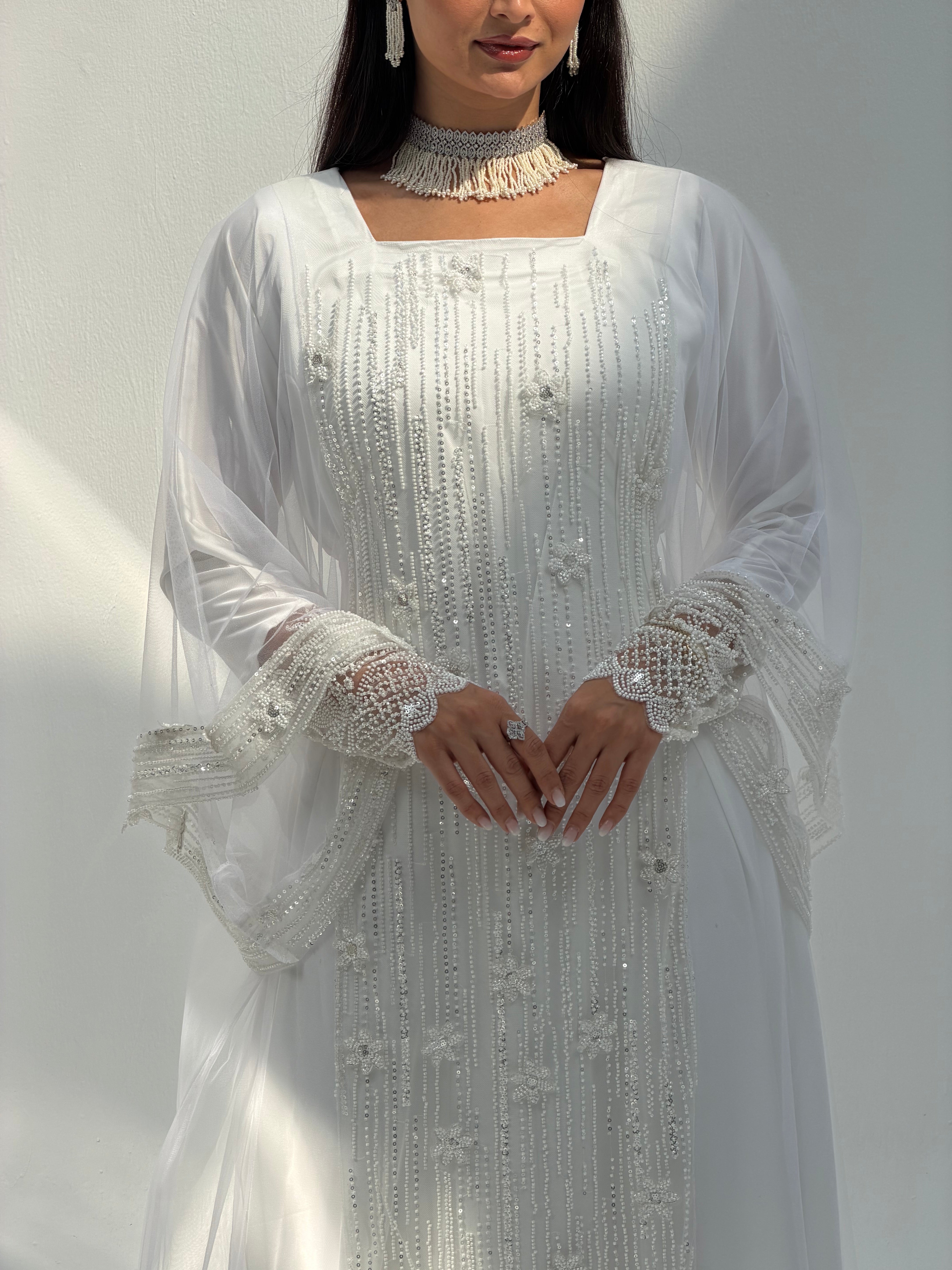 Latifa ( Thob Emarati )