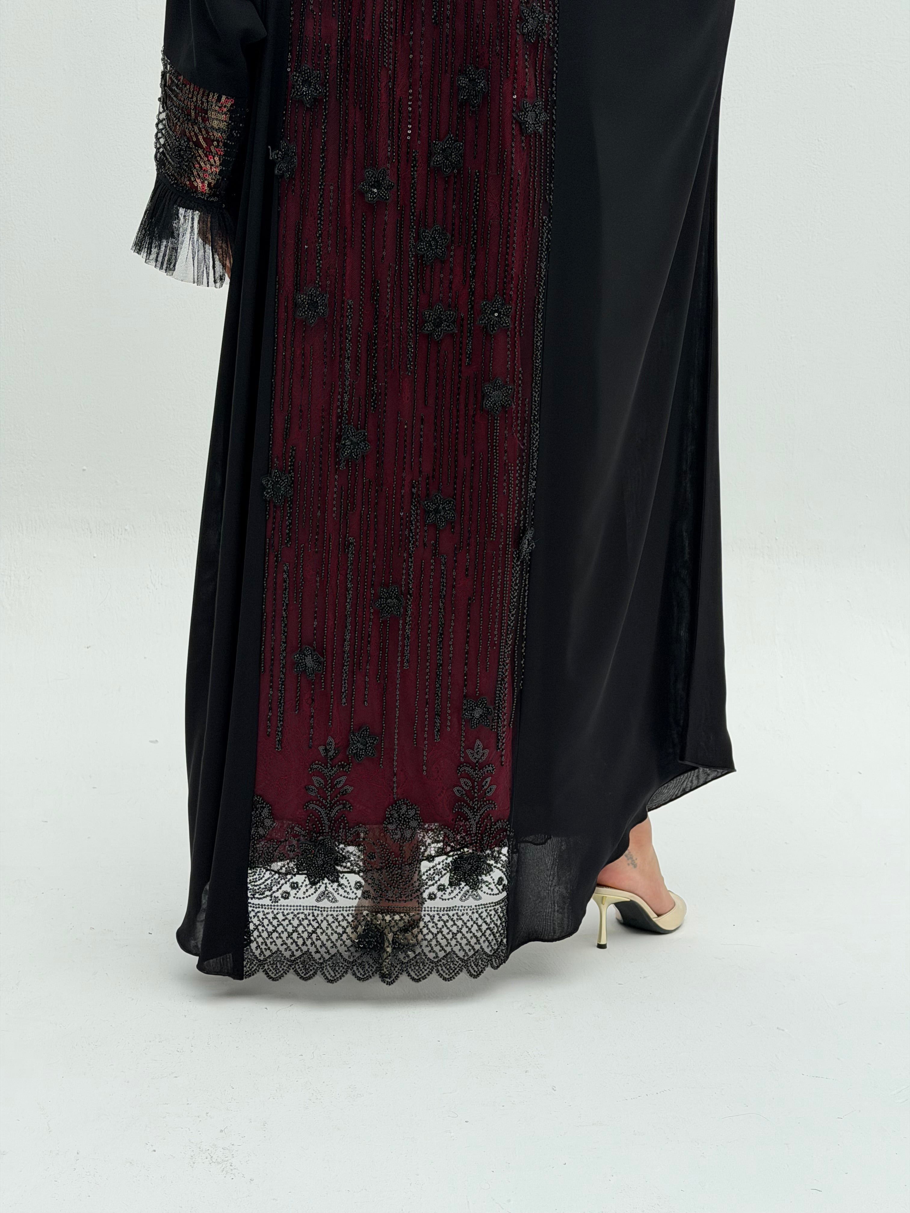 Jenan ( Abaya with sheila )