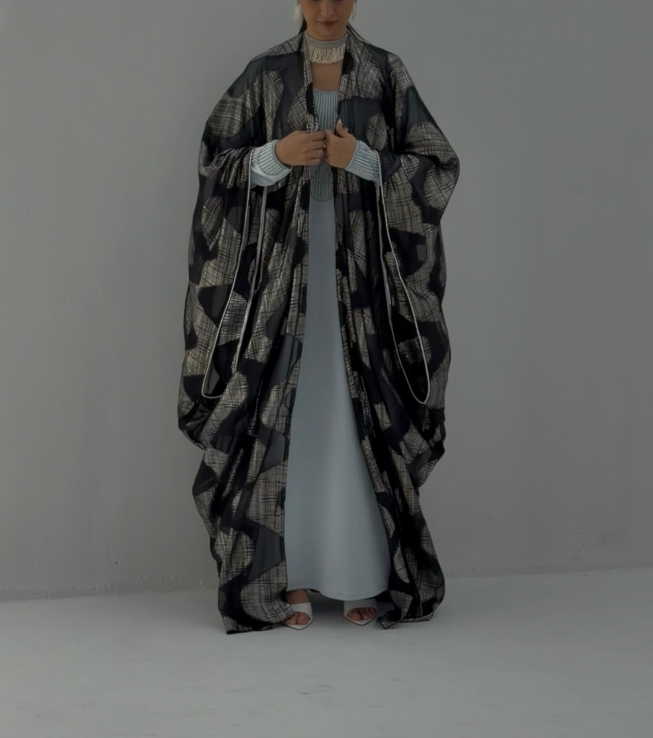 Sheikha ( Bisht Abaya )