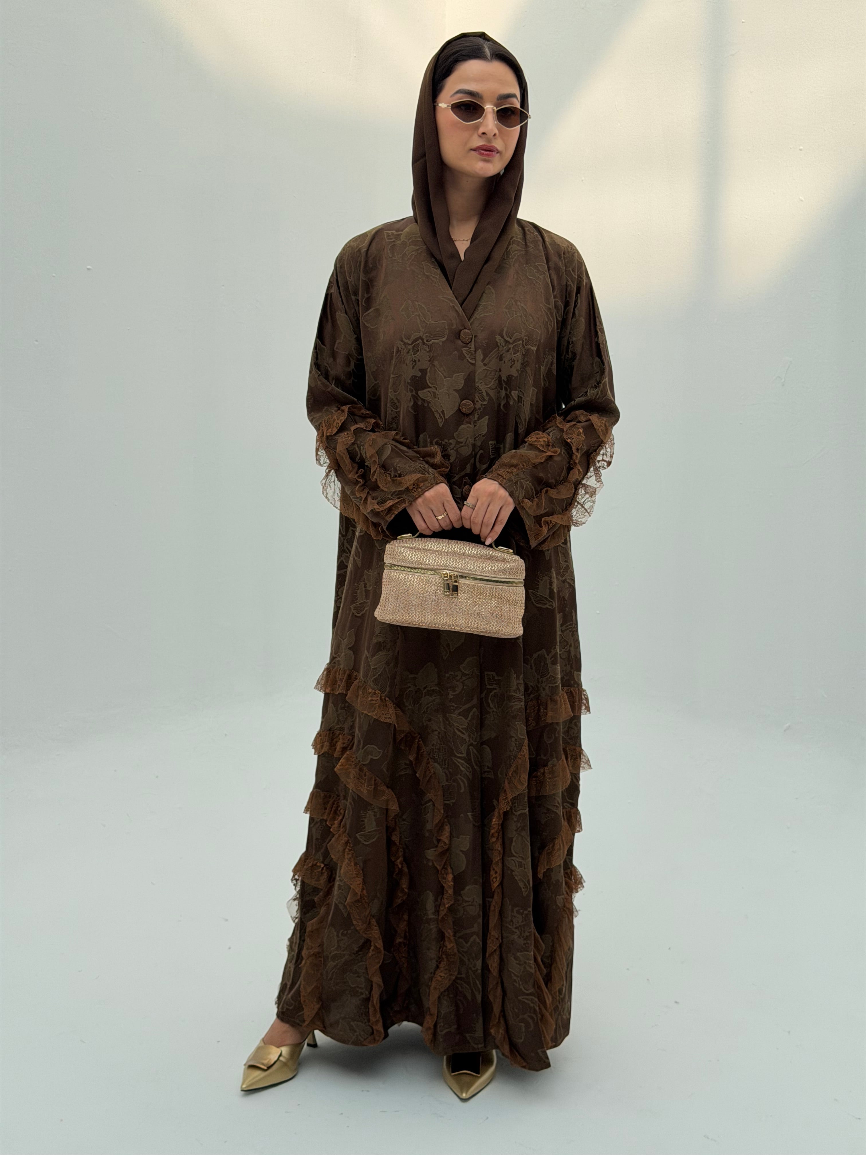 Shjoon ( Abaya with Sheila )