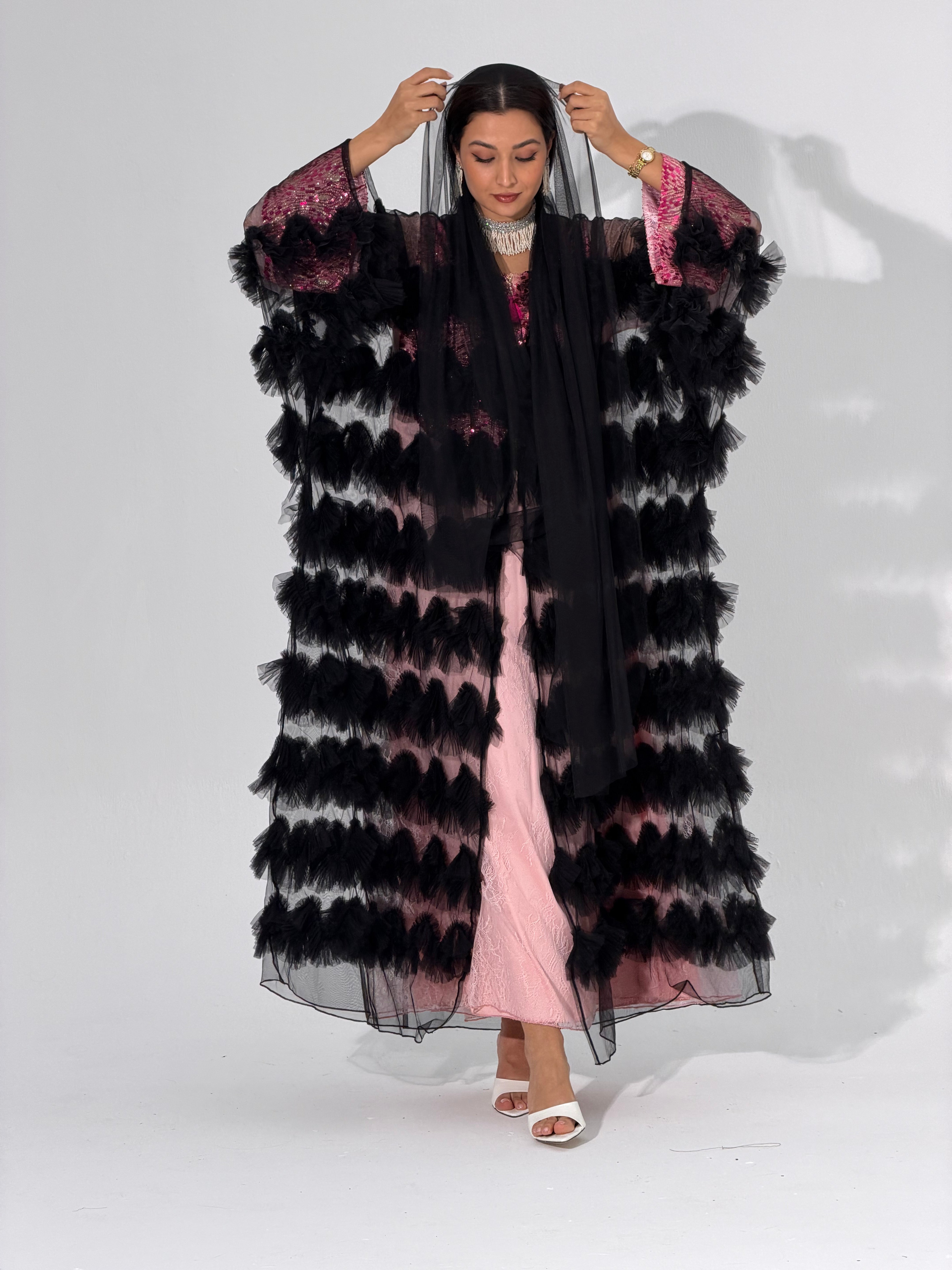 HOD HOD (  Bisht With Tule Sheila )