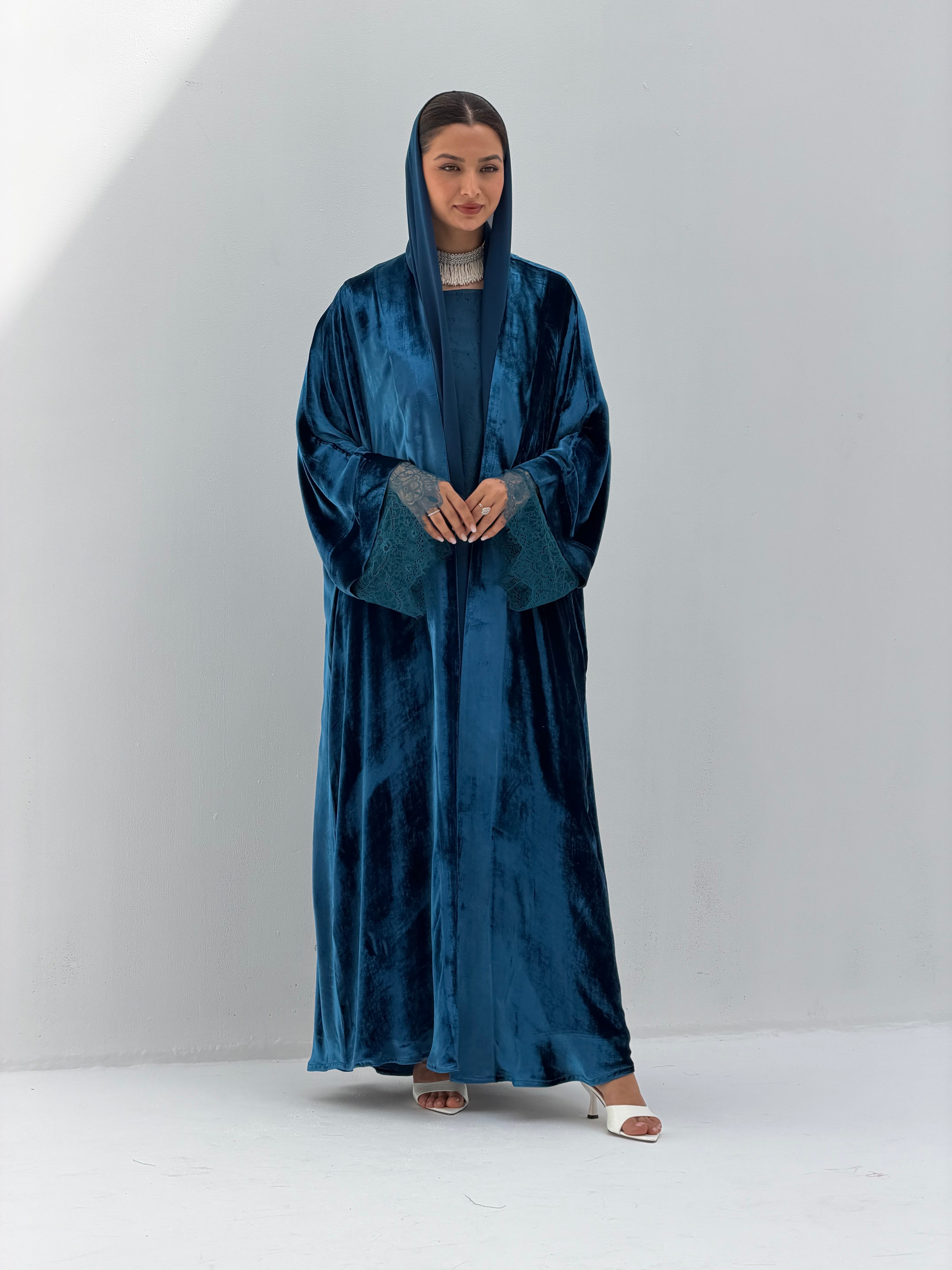 Romance ( Bisht Velvet Abaya with Inner Dantil Dress & Sheila )