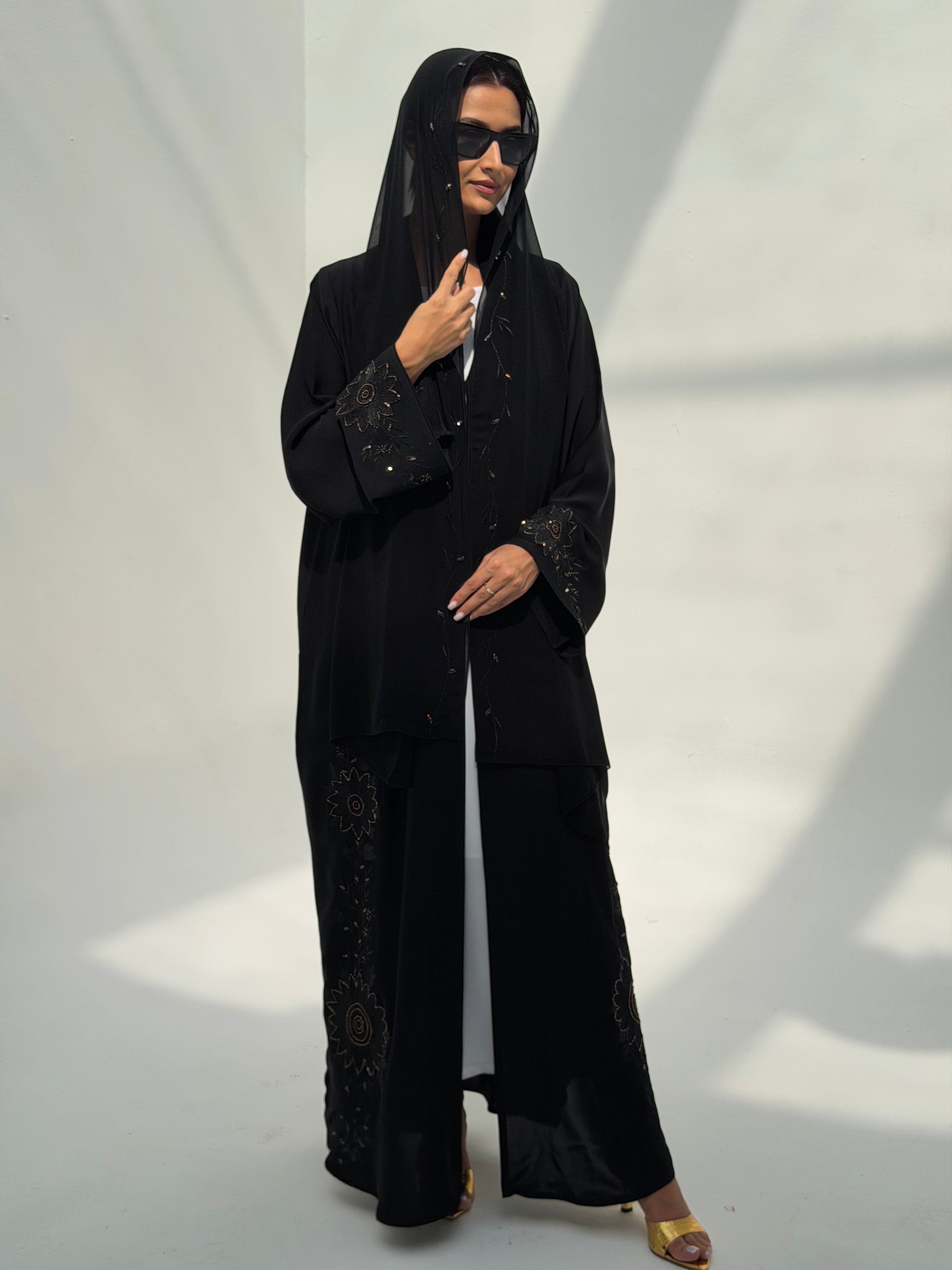 Sun Flower 🌻 ( Abaya with Sheila )