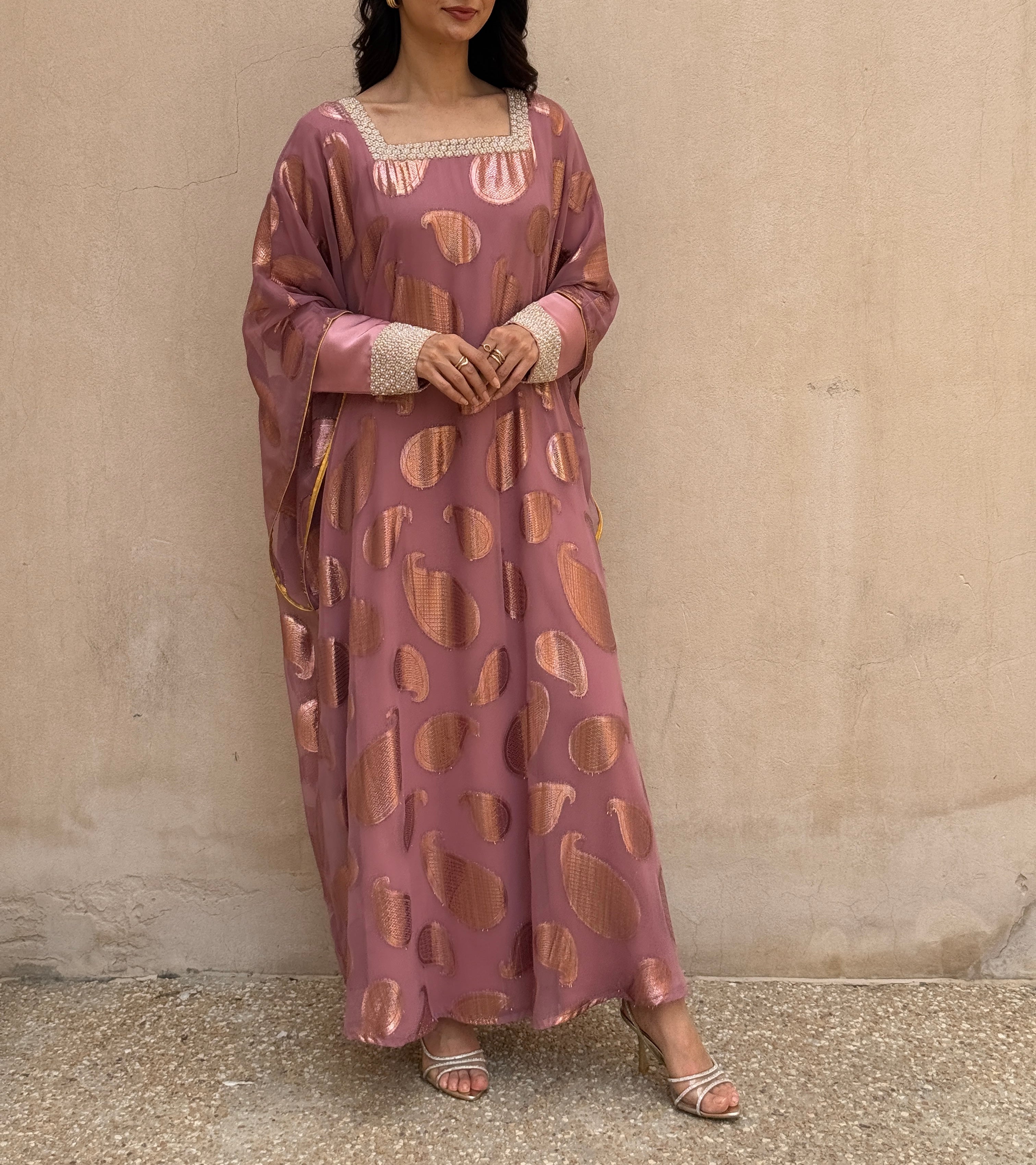 HEND - Contessa Collection