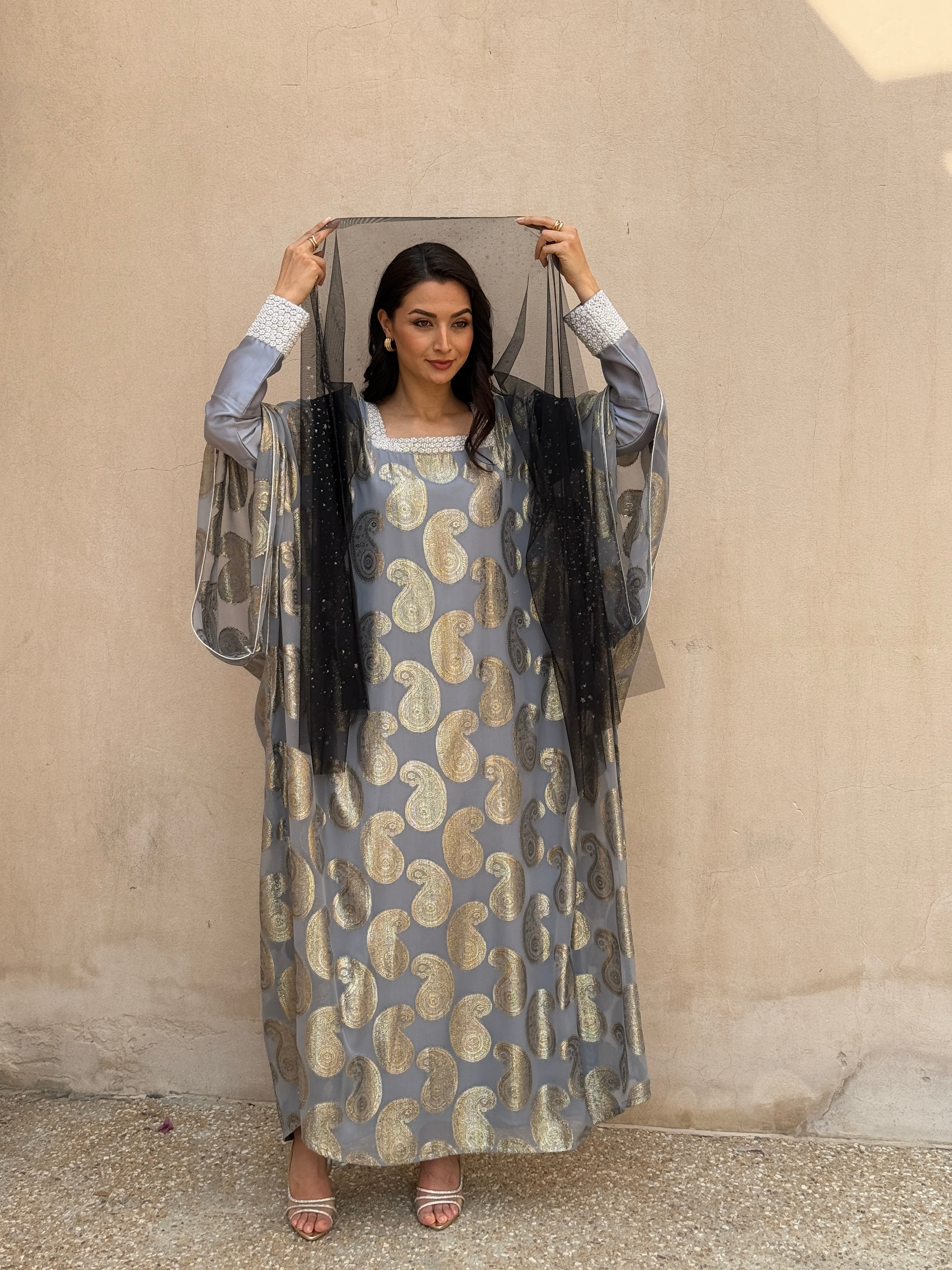 HEND - Contessa Collection