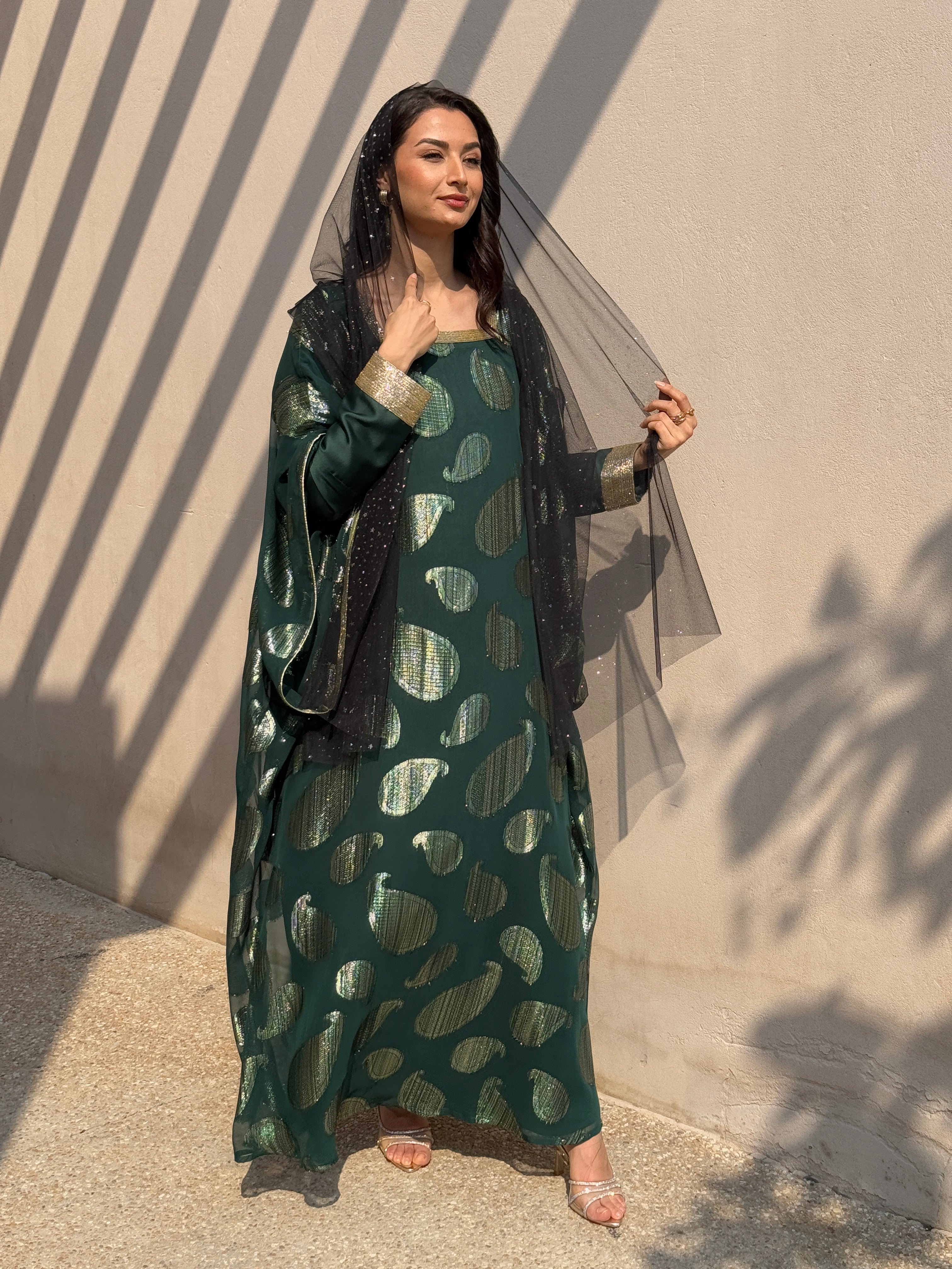 HEND - Contessa Collection