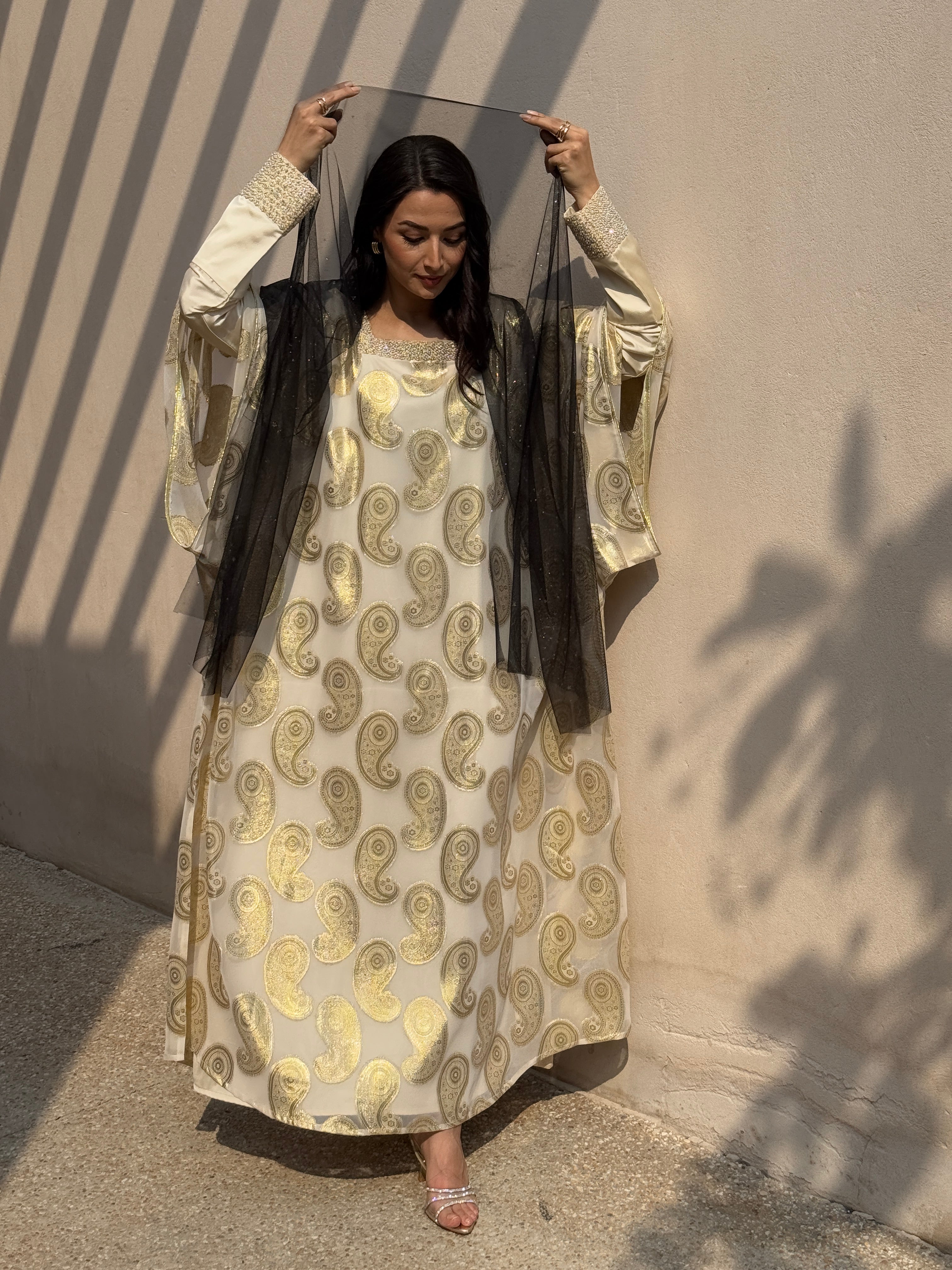 HEND - Contessa Collection