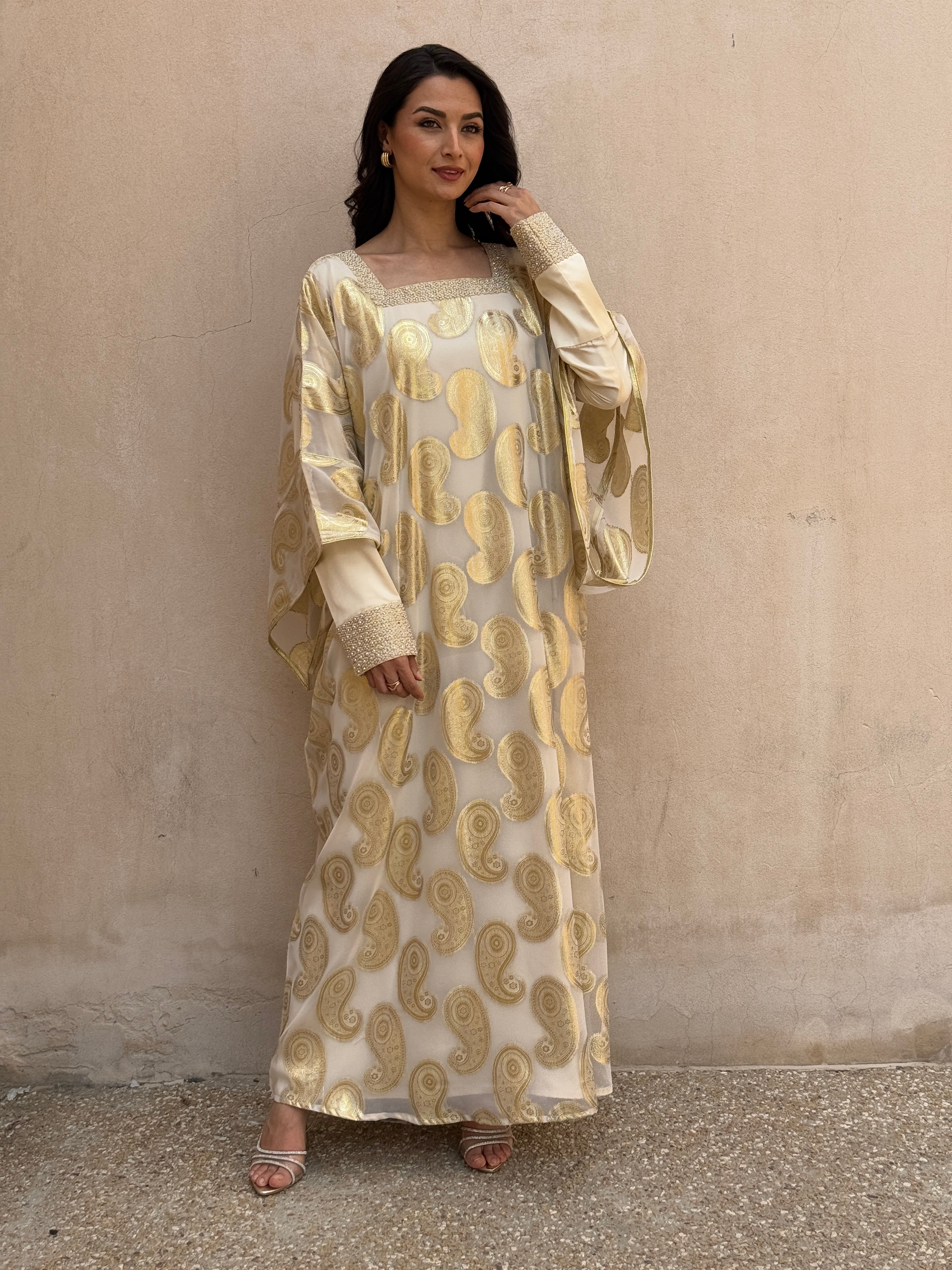 HEND - Contessa Collection