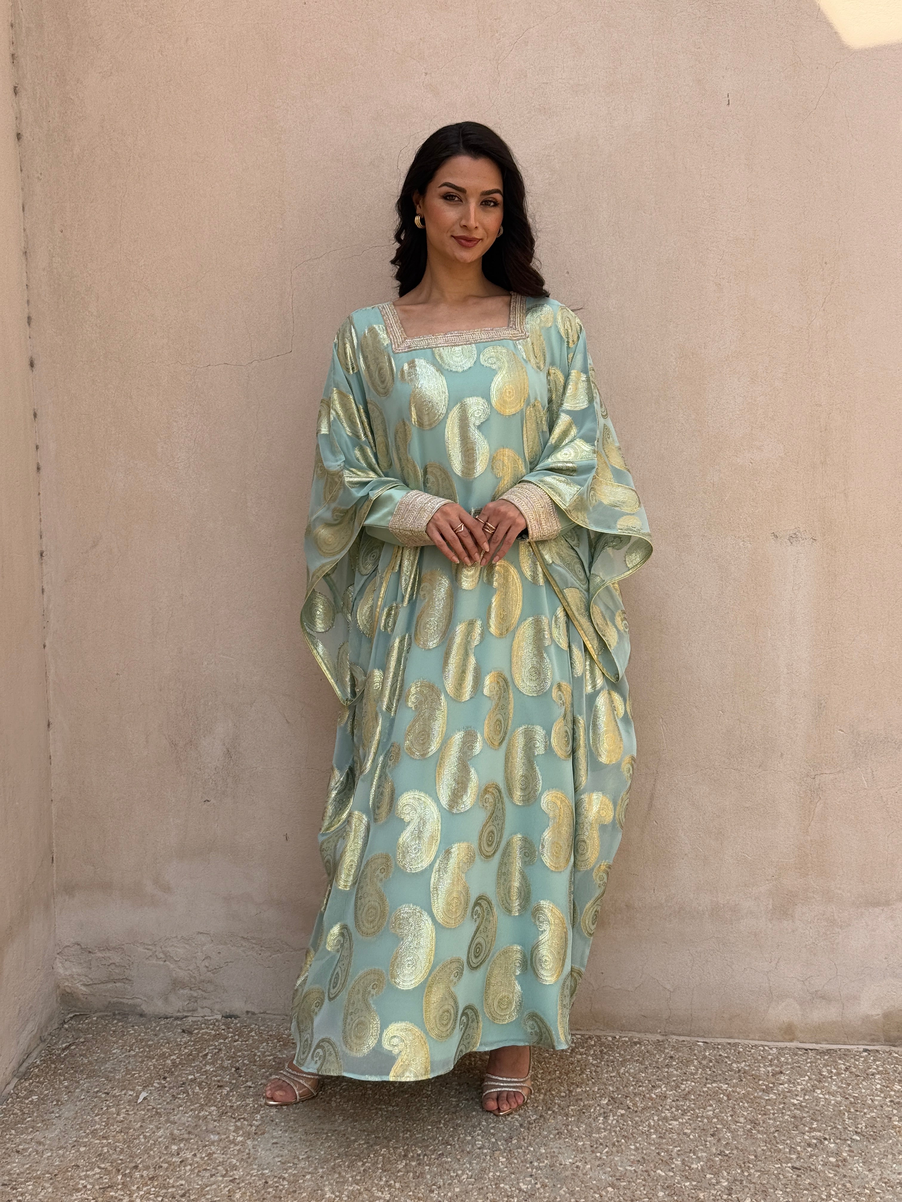 HEND - Contessa Collection