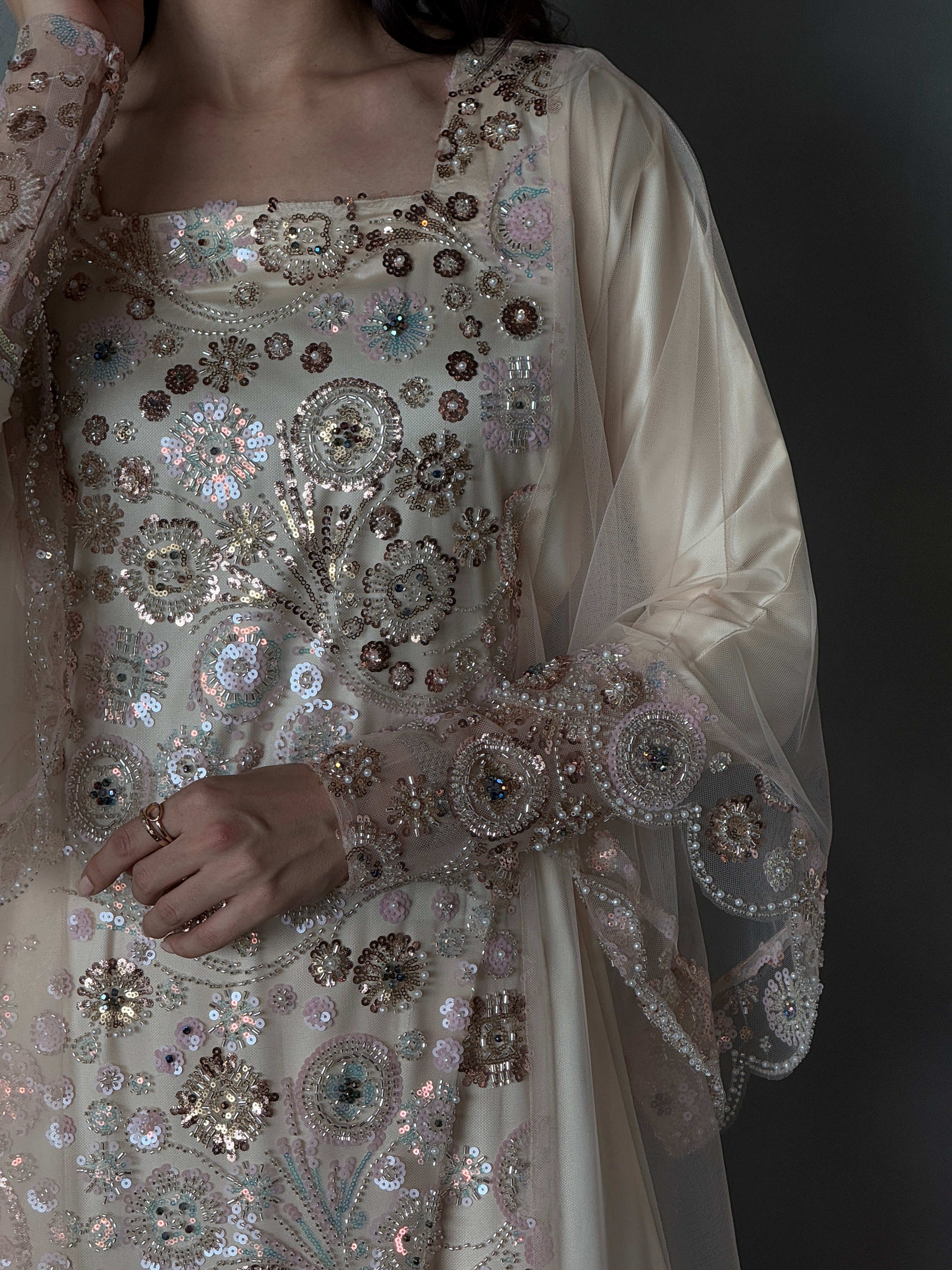 HESSA - Contessa Collection