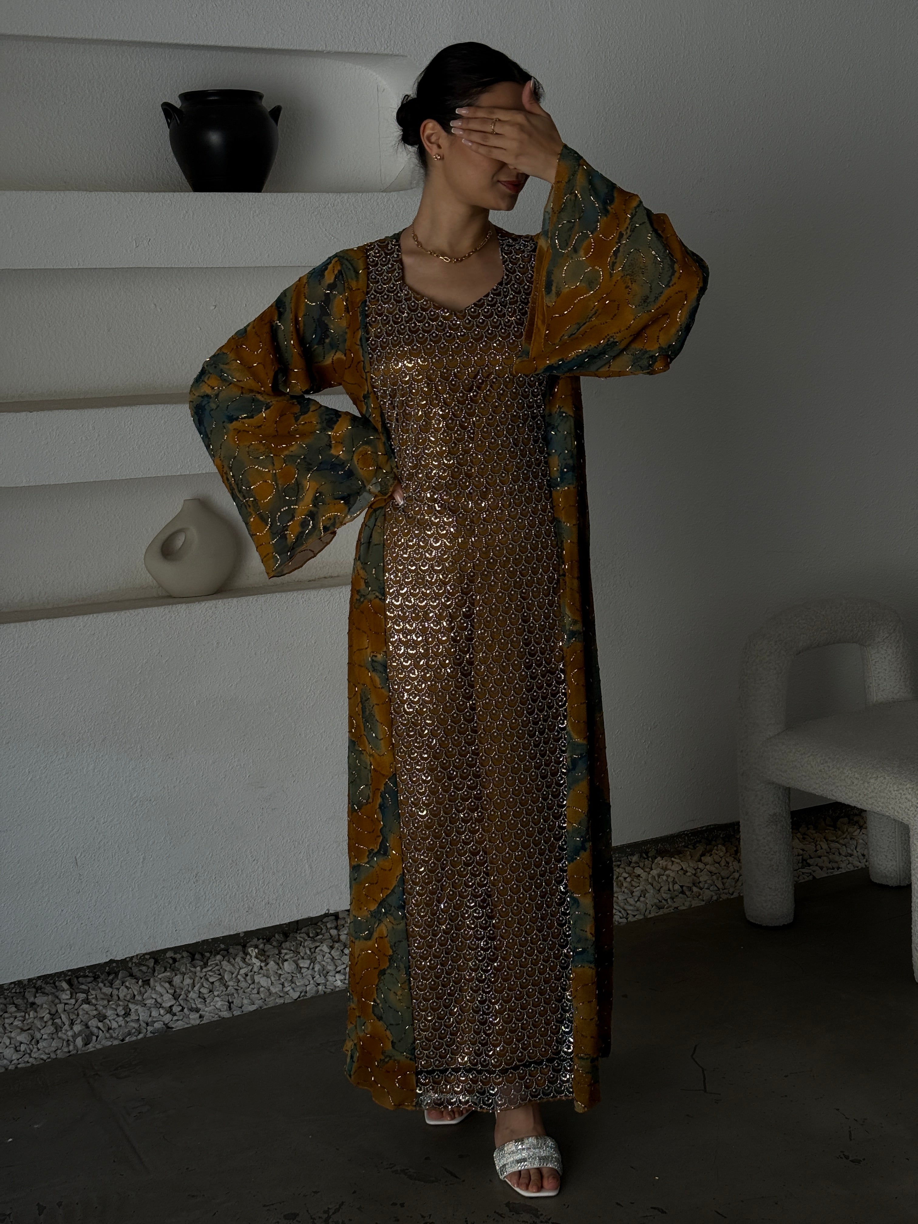 LAMEES - Contessa Collection