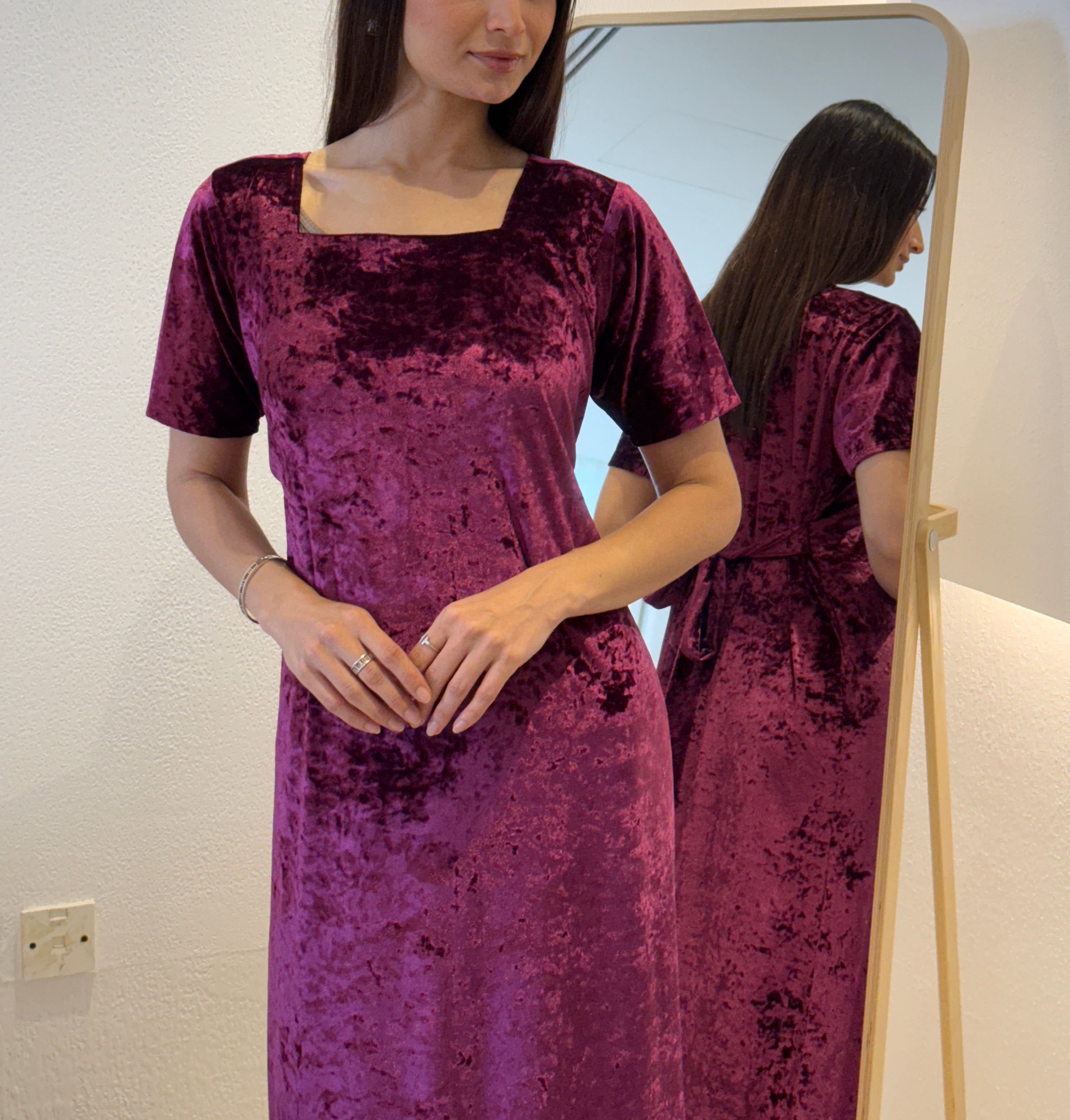 Velvet Inner Dress - Contessa Collection