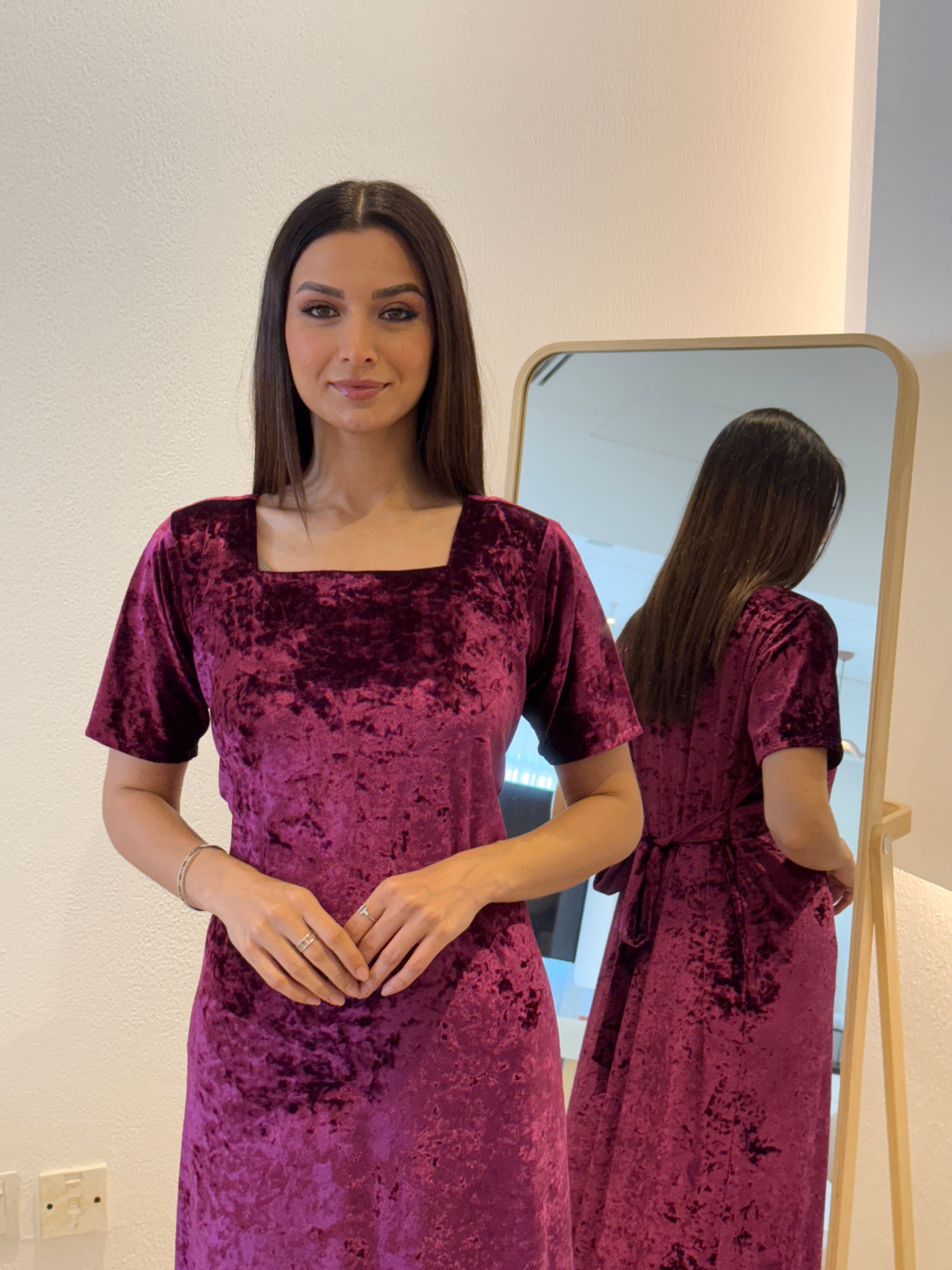 Velvet Inner Dress - Contessa Collection