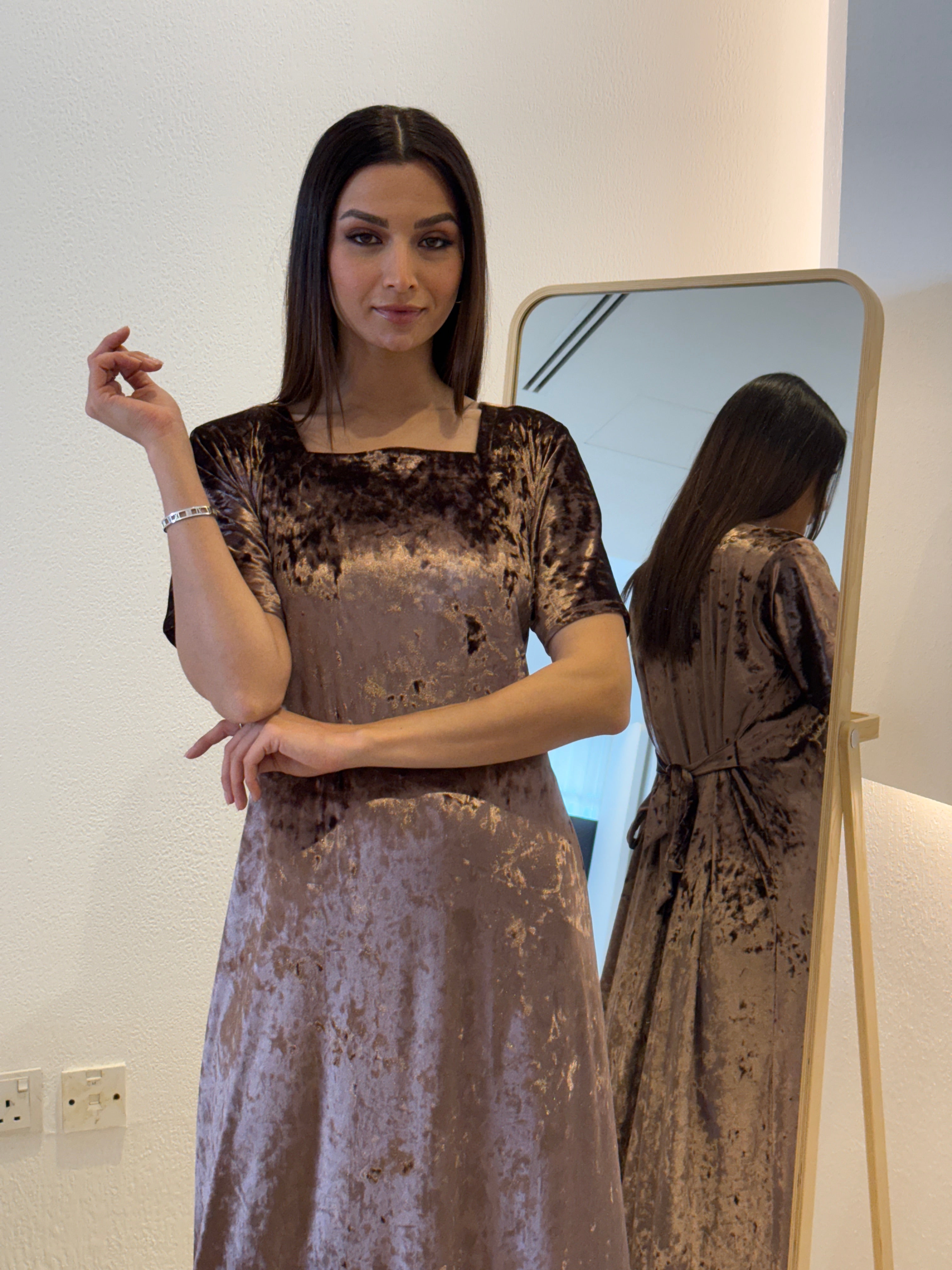 Velvet Inner Dress - Contessa Collection