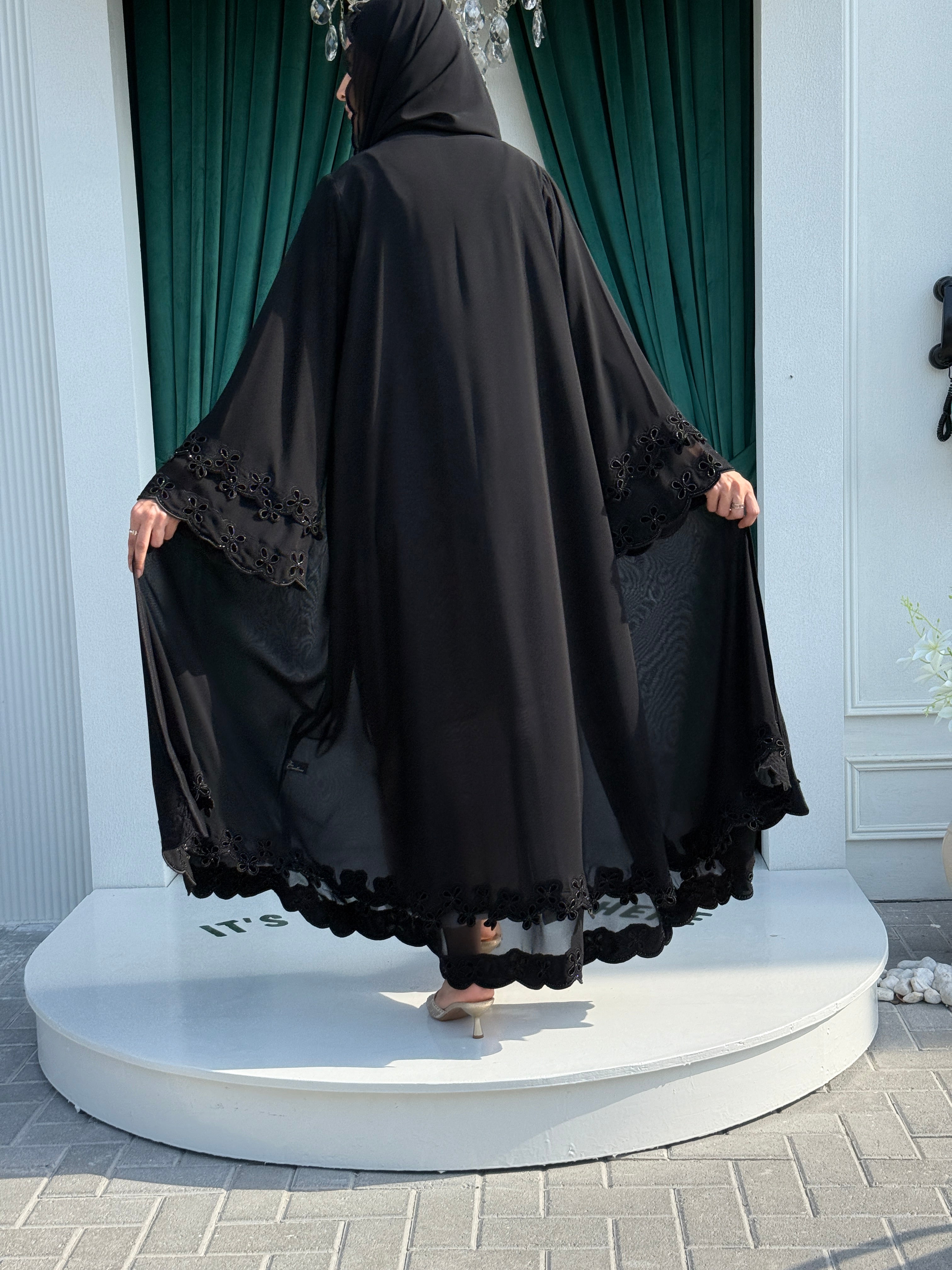 Velvet Petals - Contessa Collection