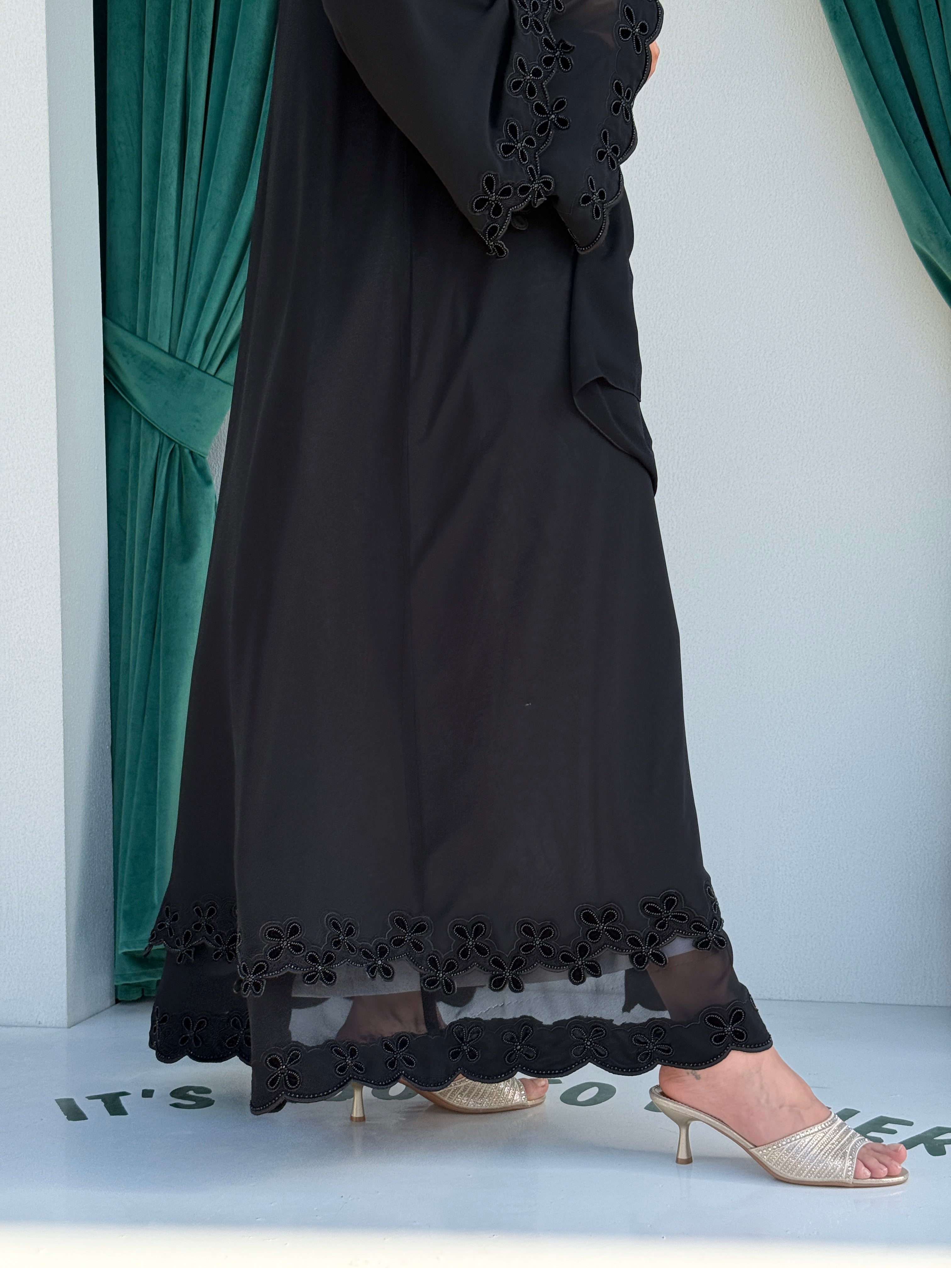 Velvet Petals - Contessa Collection