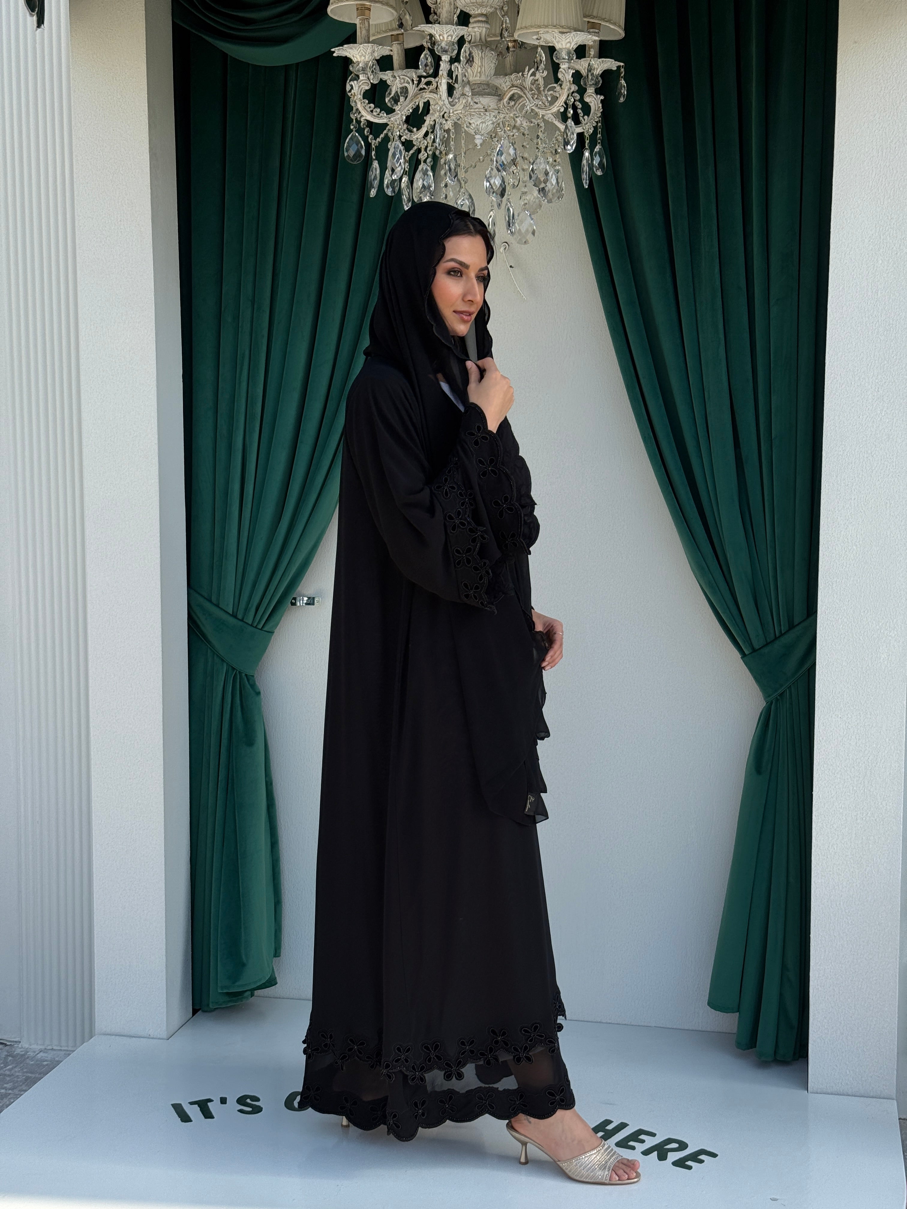 Velvet Petals - Contessa Collection