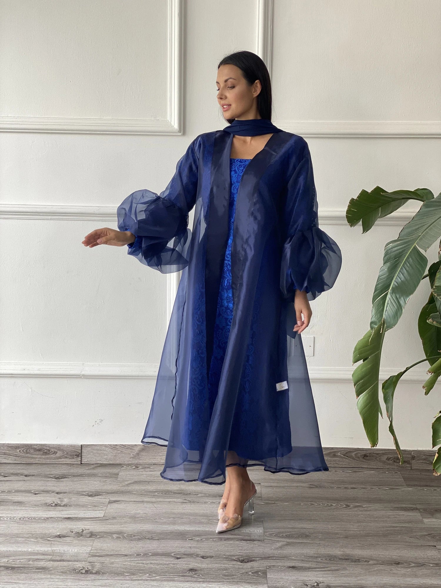 Elegant navy abaya with underdress Dubai featuring puff sleeves for a sophisticated look