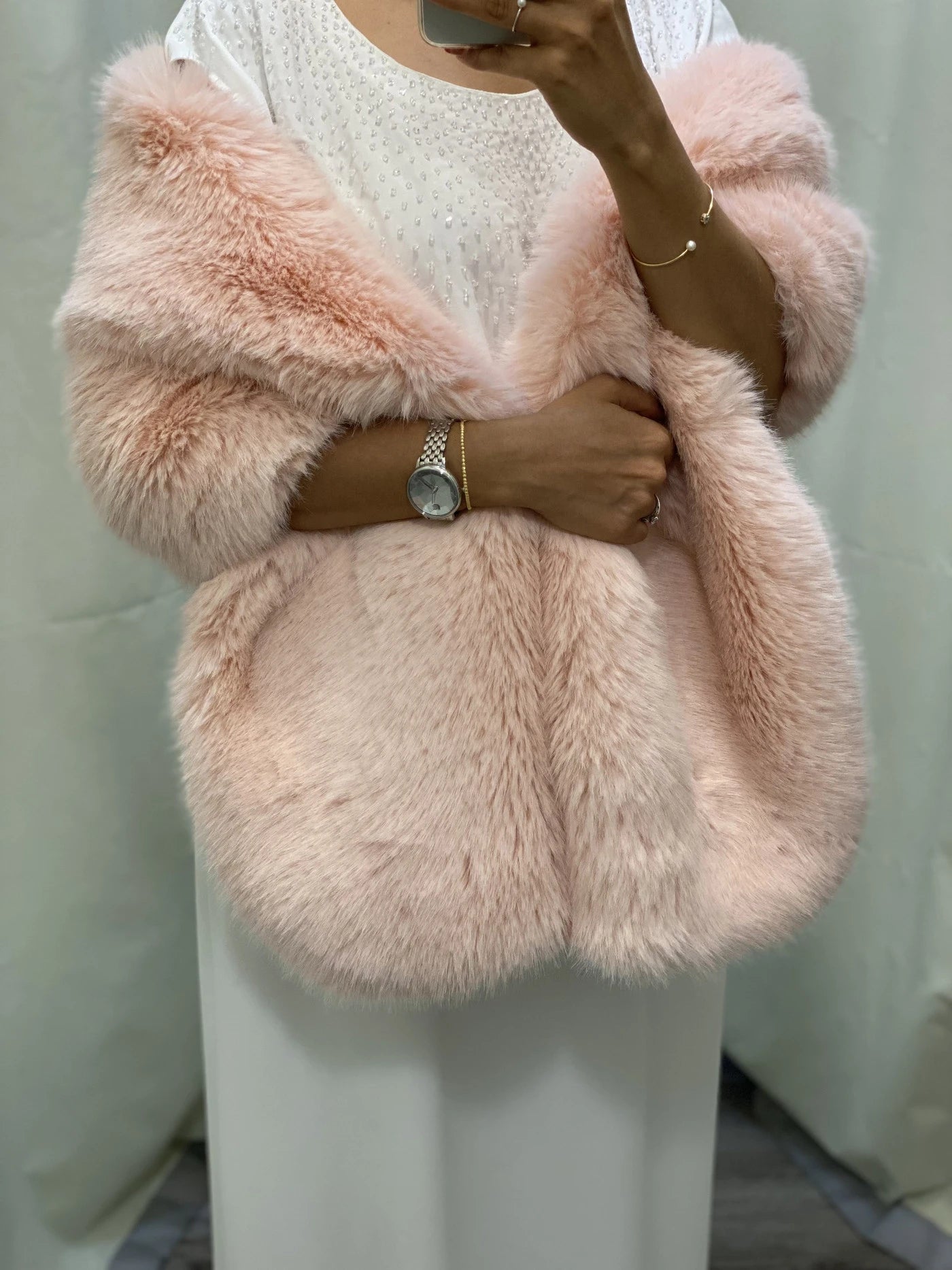 Contessa Collection luxury fur shawl Dubai in soft pink, perfect for elegant evening wear