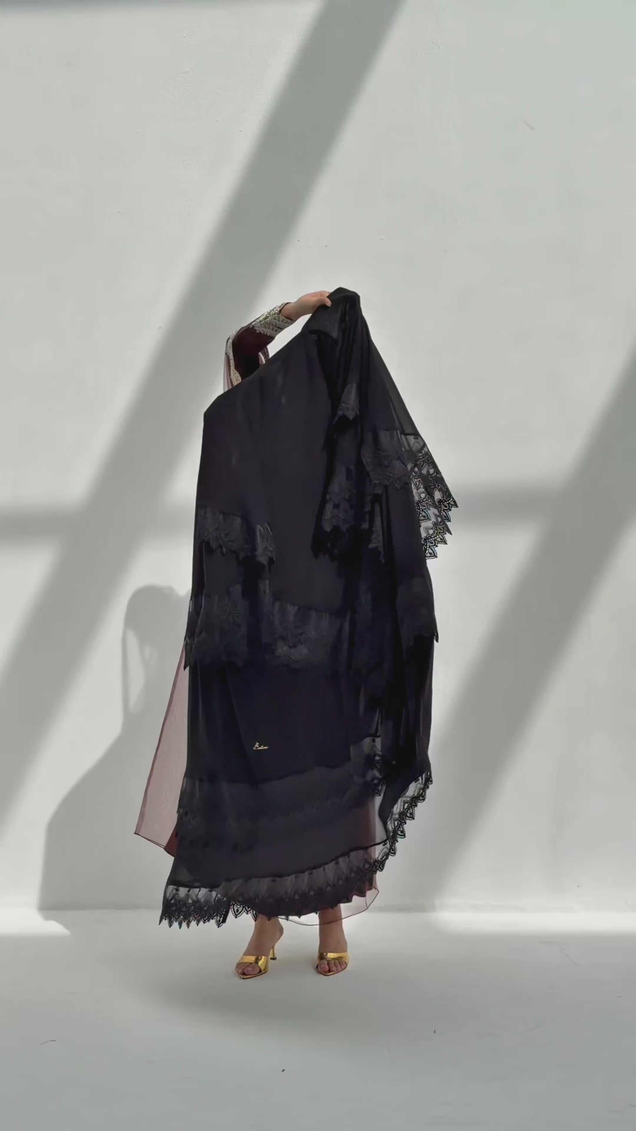 NARJES ( Abaya With Sheila )