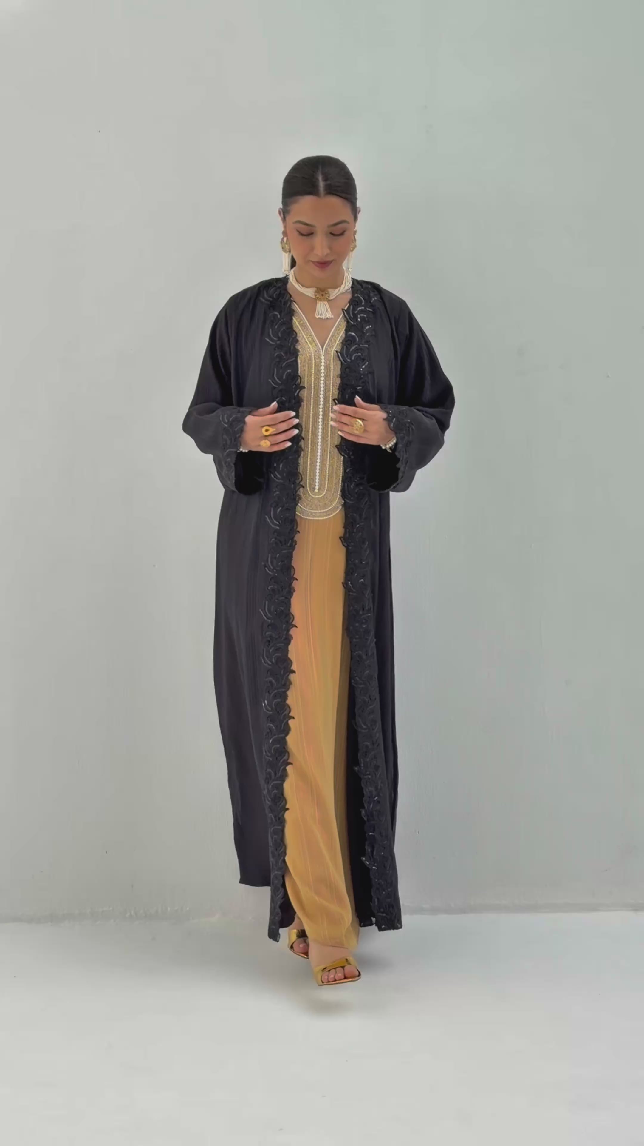 Lamya ( Abaya with sheila )