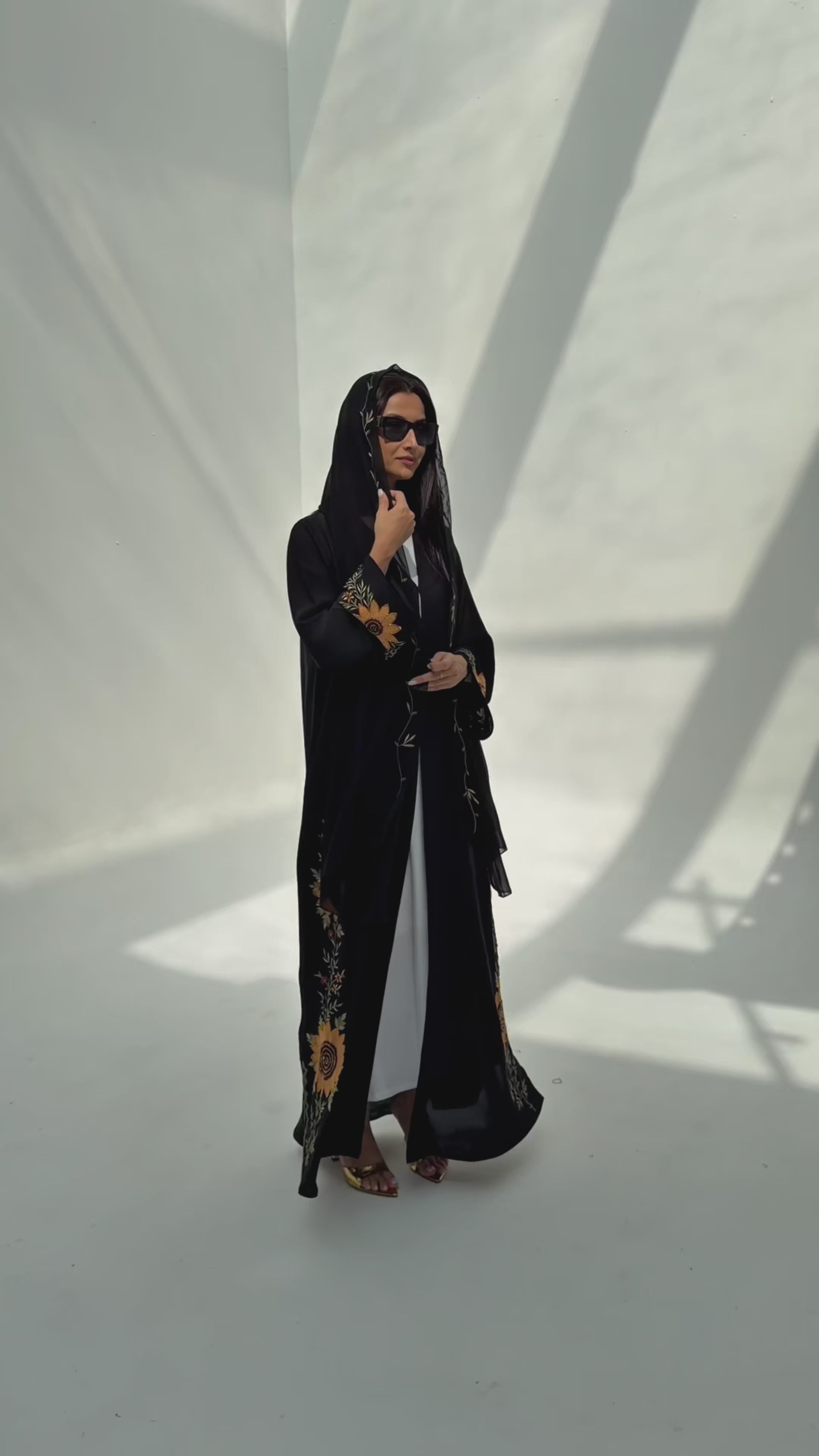 Sun Flower 🌻 ( Abaya with Sheila )