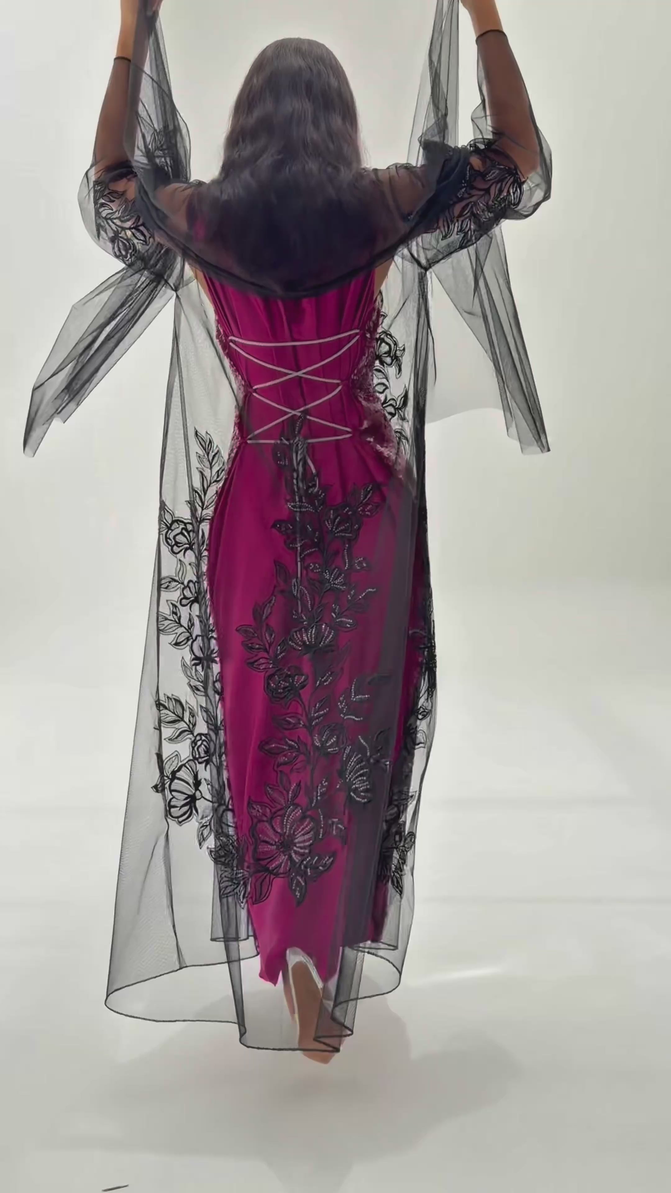Muneera ( Tule abaya with sheila )
