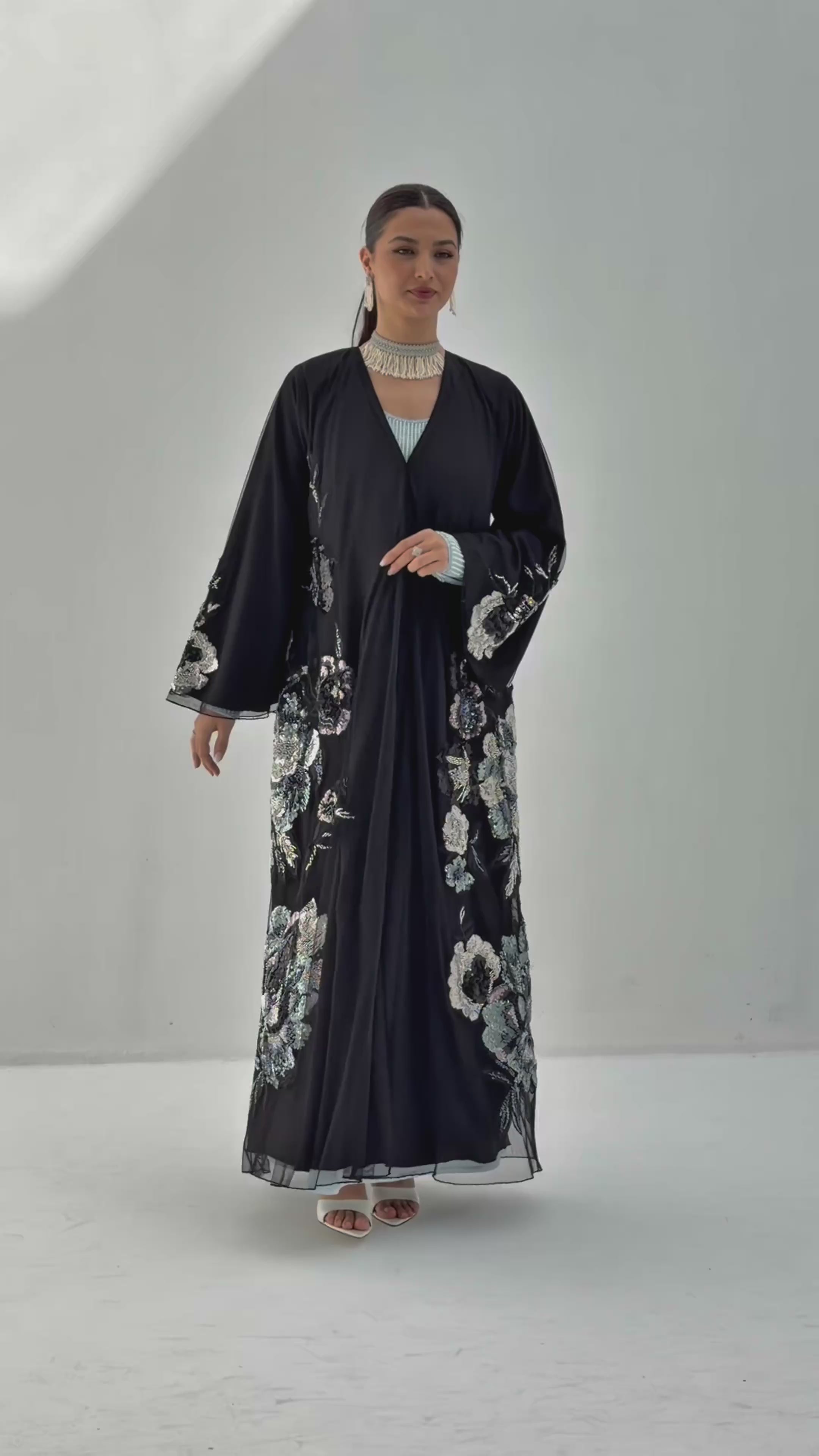 Maisoon ( Abaya with sheila )