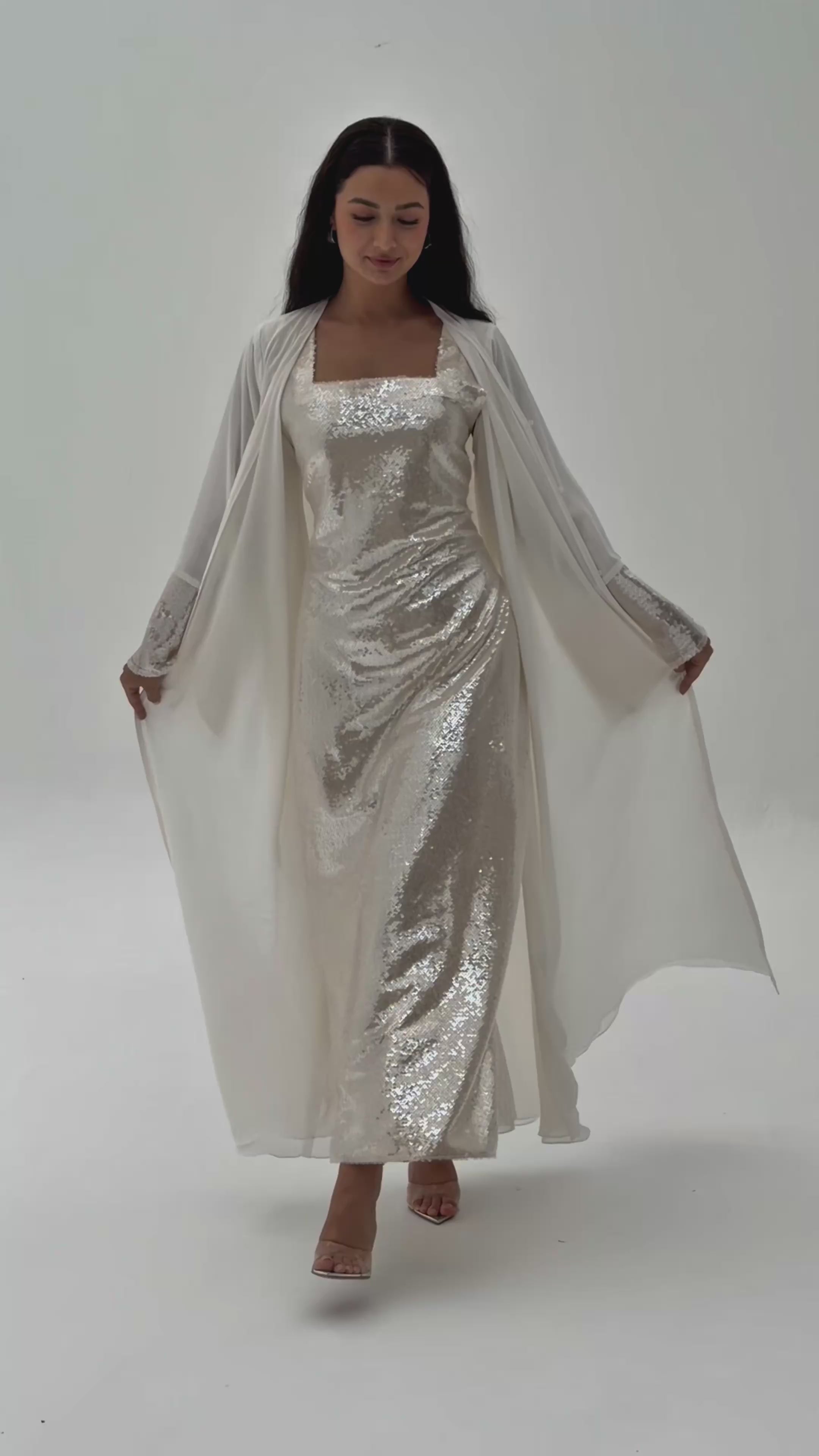 Mahra ( Abaya with dress & sheila )